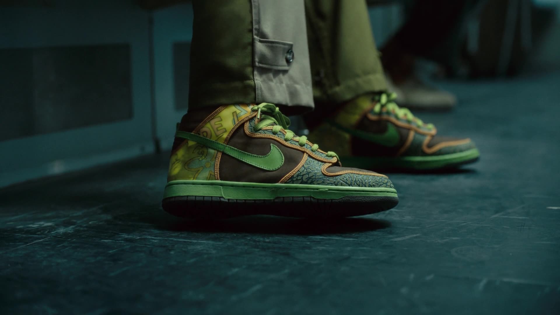 eBay Fashion - 'Sneaking Peeks'