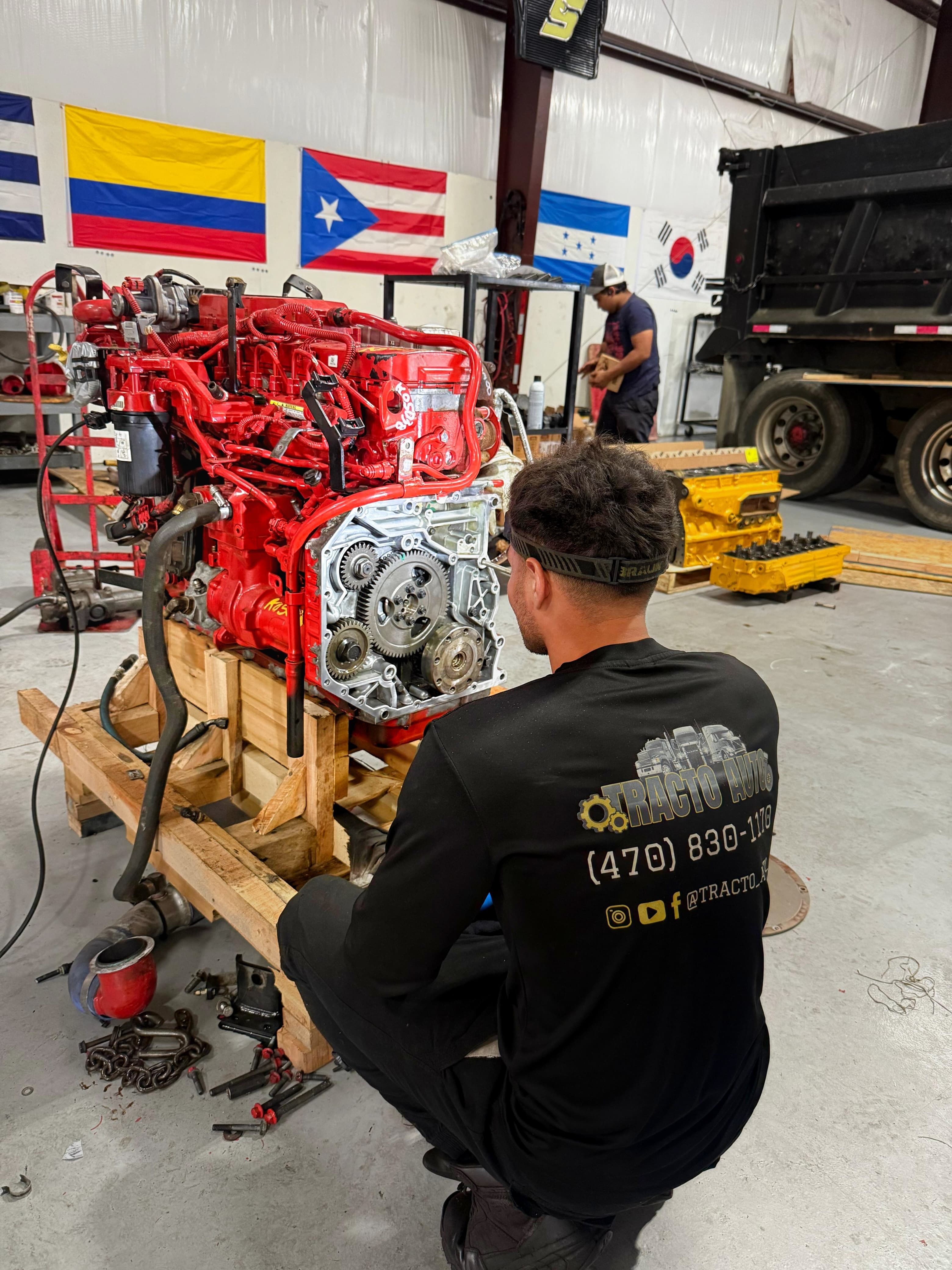 Trabajo diésel en TractoAuto LLC