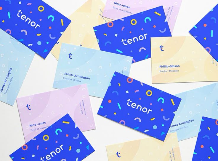 This may contain: several business cards with the word lenor printed on them