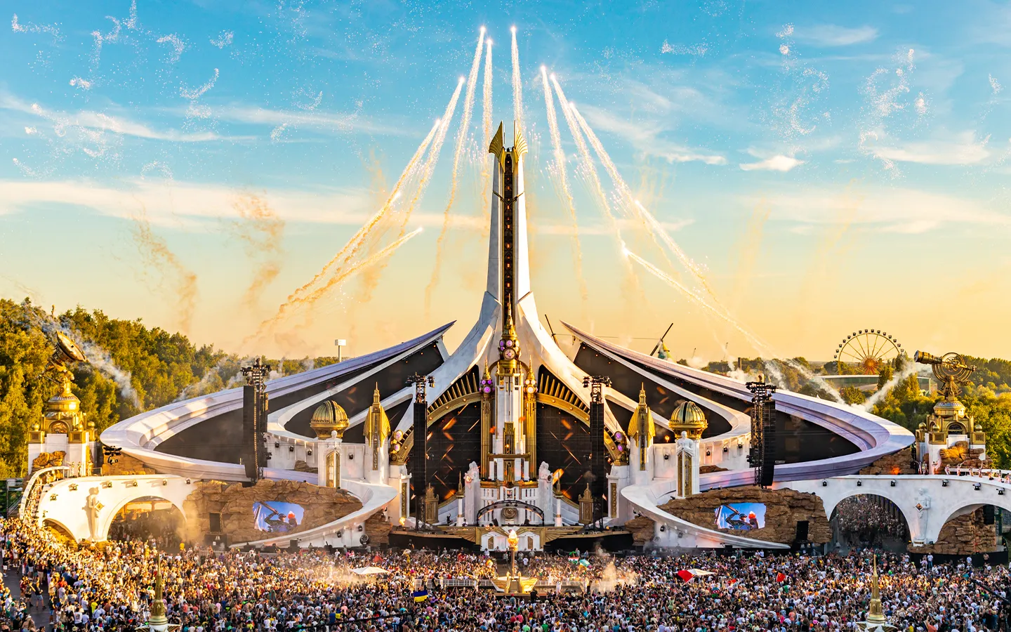 What is EDM? A Guide to Electronic Dance Music