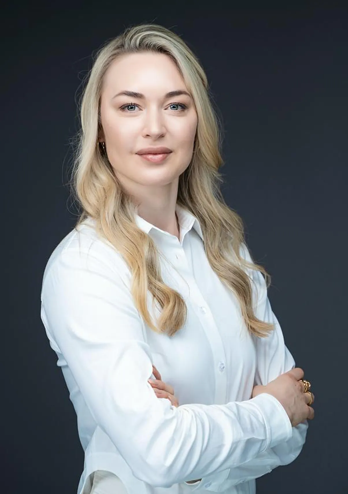 Portrait of Gigi de Vries, founder of Unknown Ventures