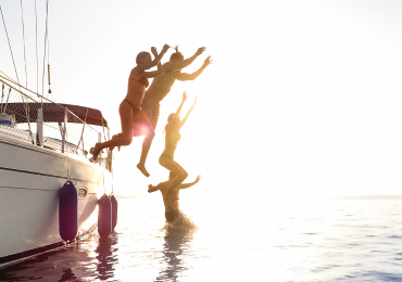 How to Rent a Boat with Your  Own Personal Skipper