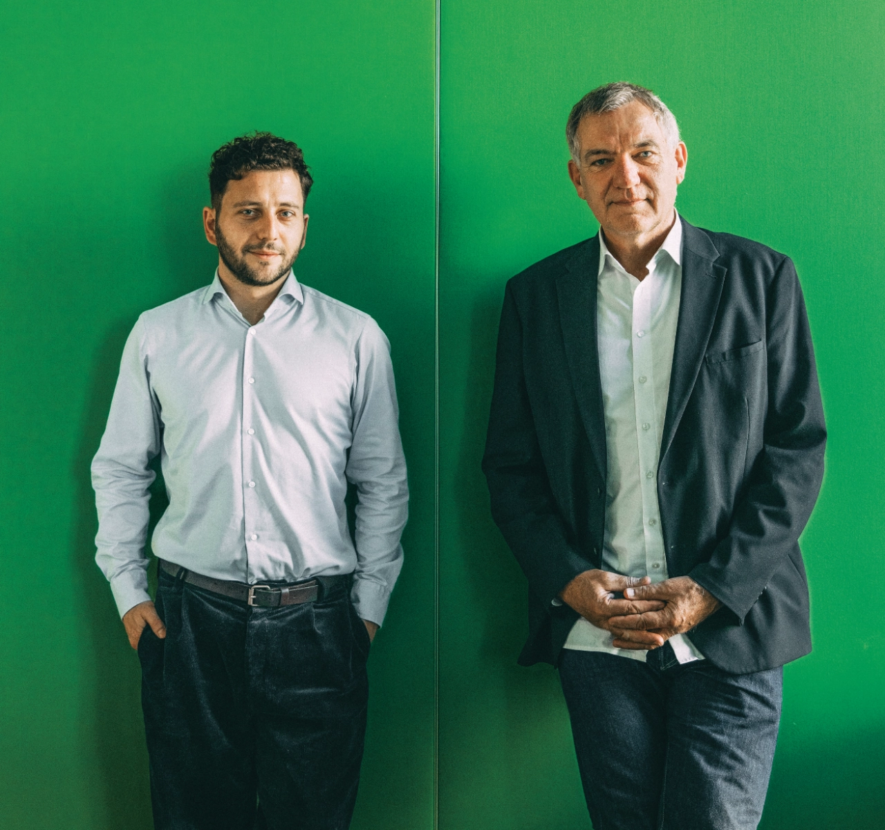 Portrait von Felix Banaszak (links) und Jan van Aken