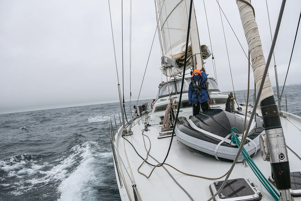 Luisa Neubauer während der Passage der Drakestraße