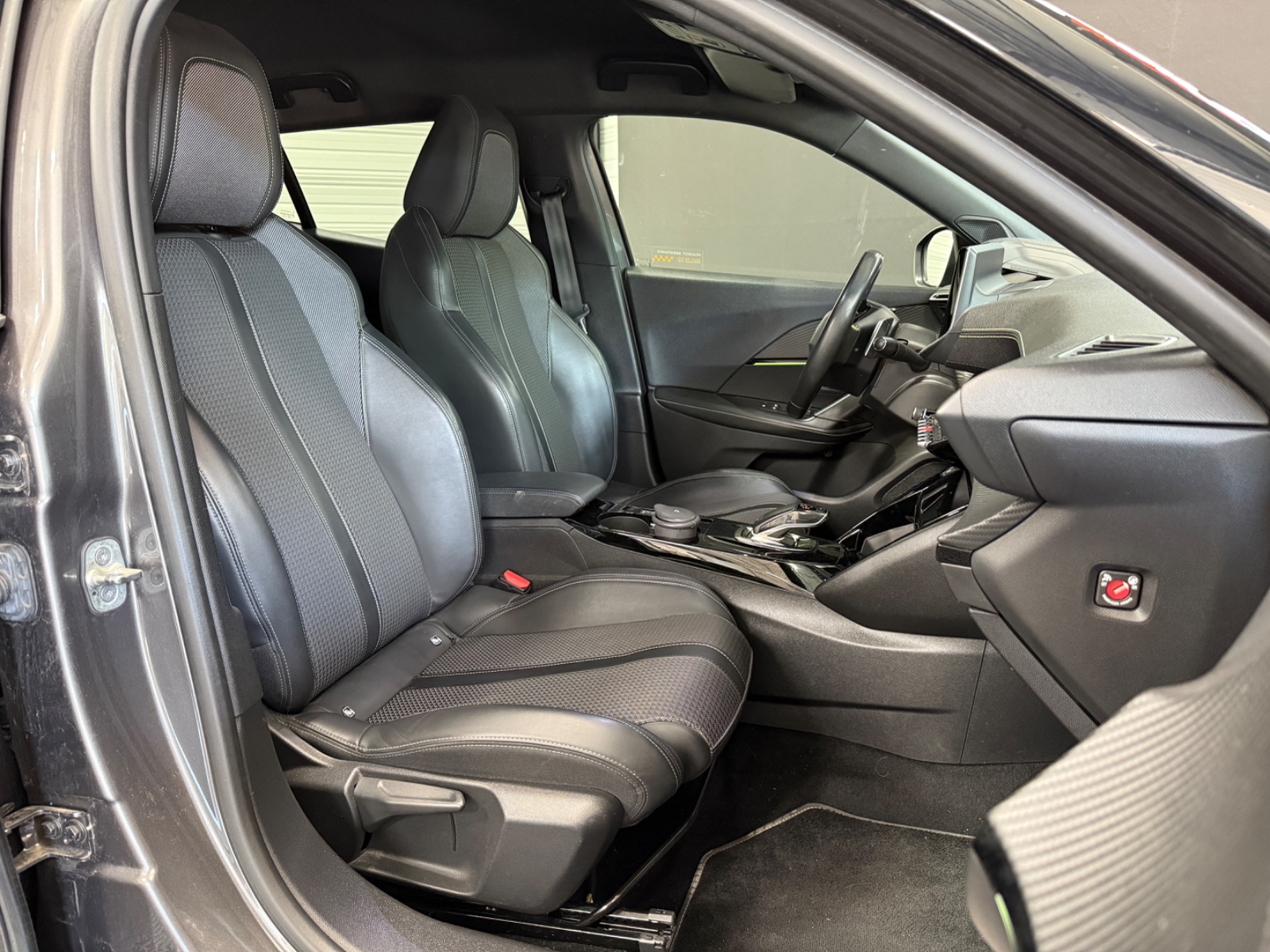 Photo véhicule PEUGEOT 2008