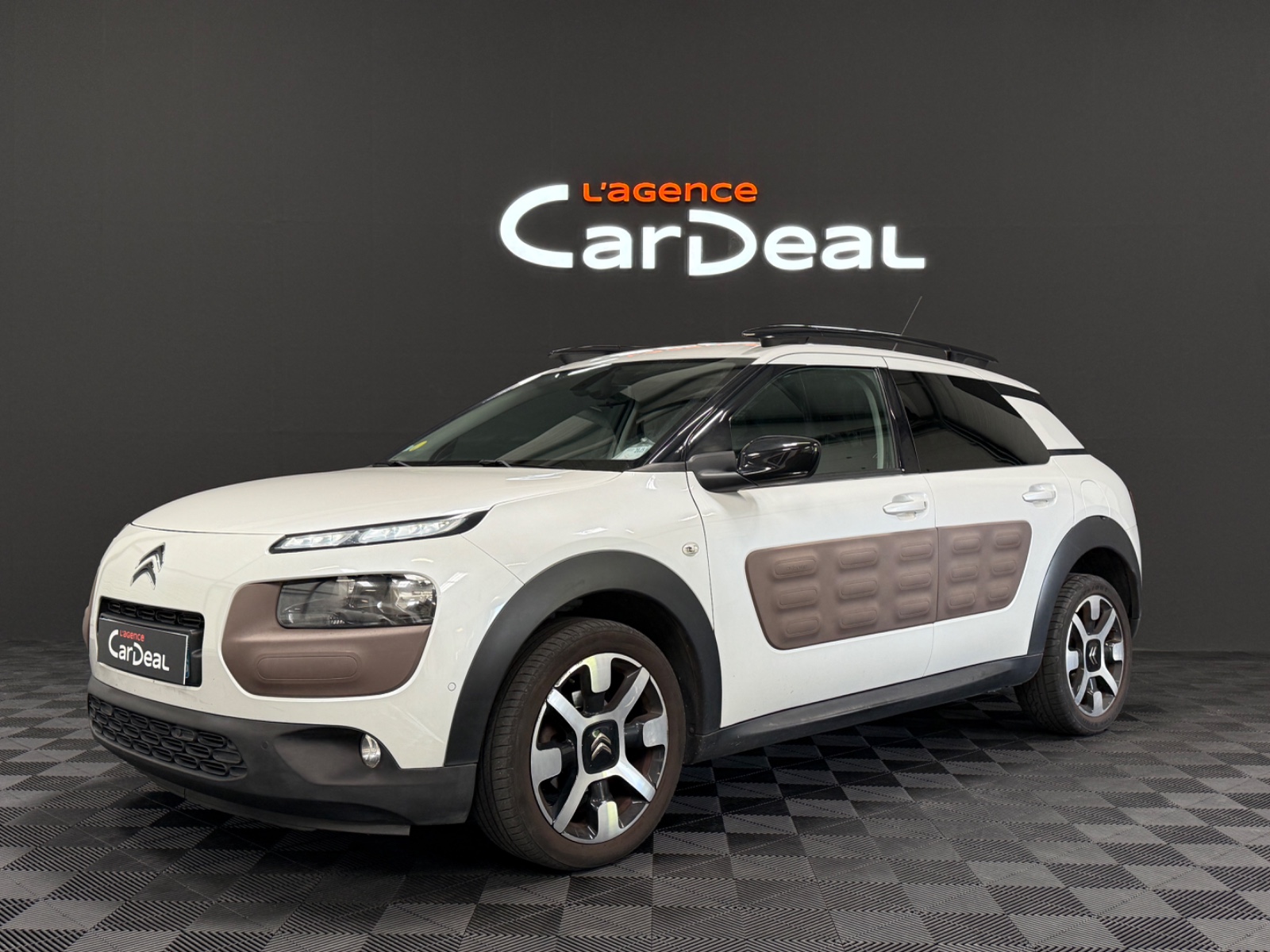 Photo véhicule CITROEN C4 CACTUS