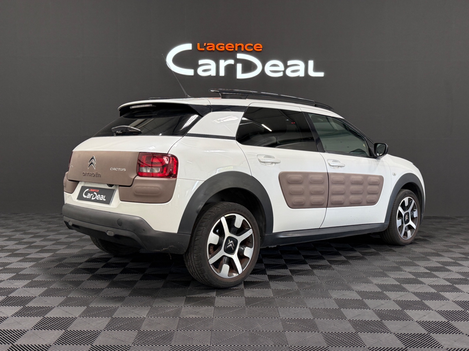 Photo véhicule CITROEN C4 CACTUS
