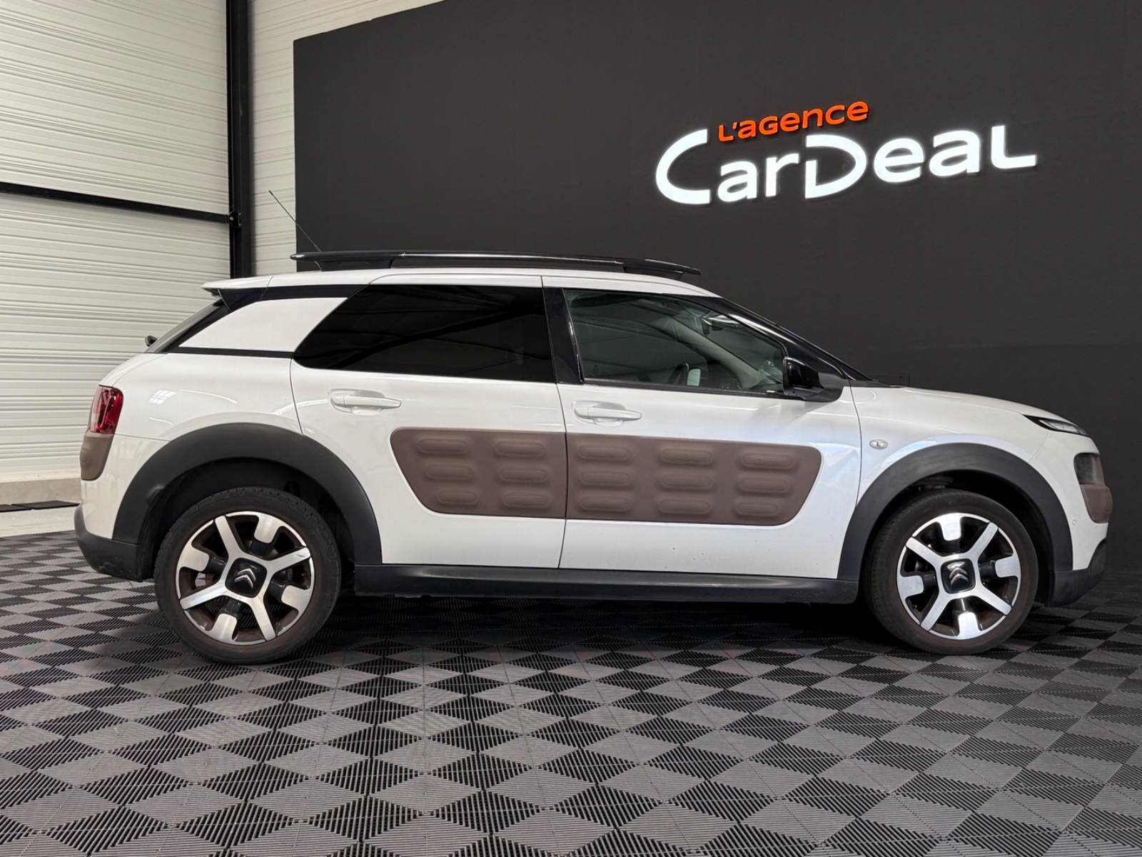 Photo véhicule CITROEN C4 CACTUS