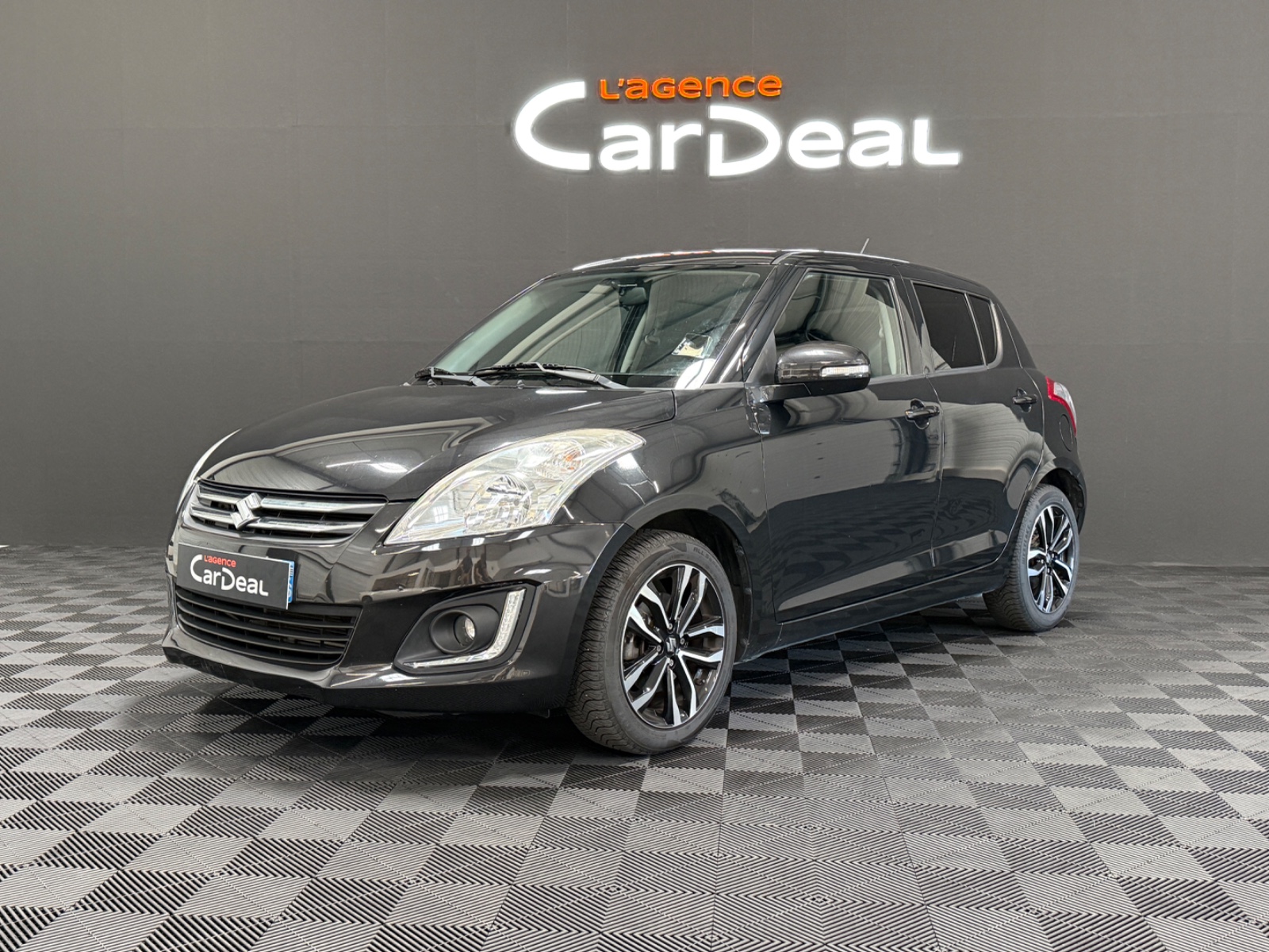 Photo véhicule SUZUKI SWIFT MY15