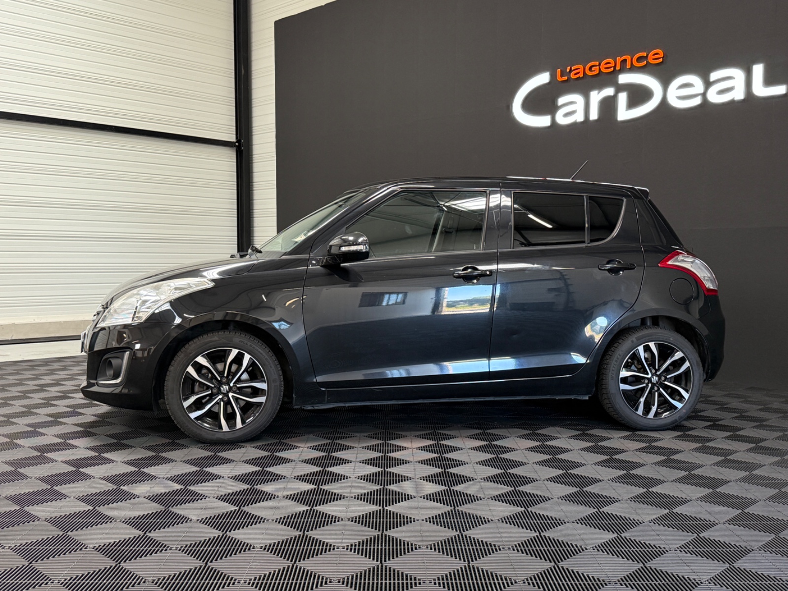 Photo véhicule SUZUKI SWIFT MY15