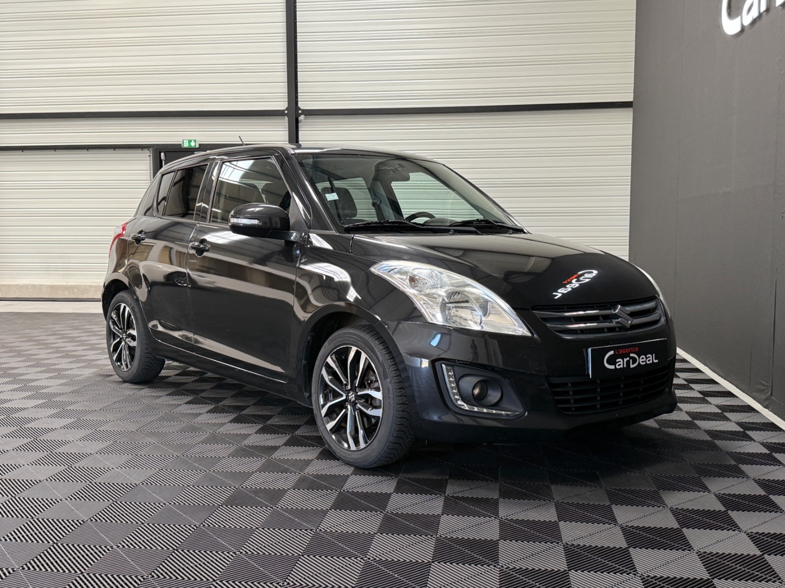 Photo véhicule SUZUKI SWIFT MY15