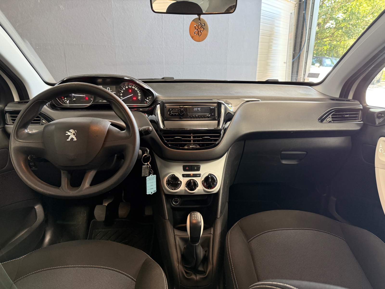 Photo véhicule PEUGEOT 208