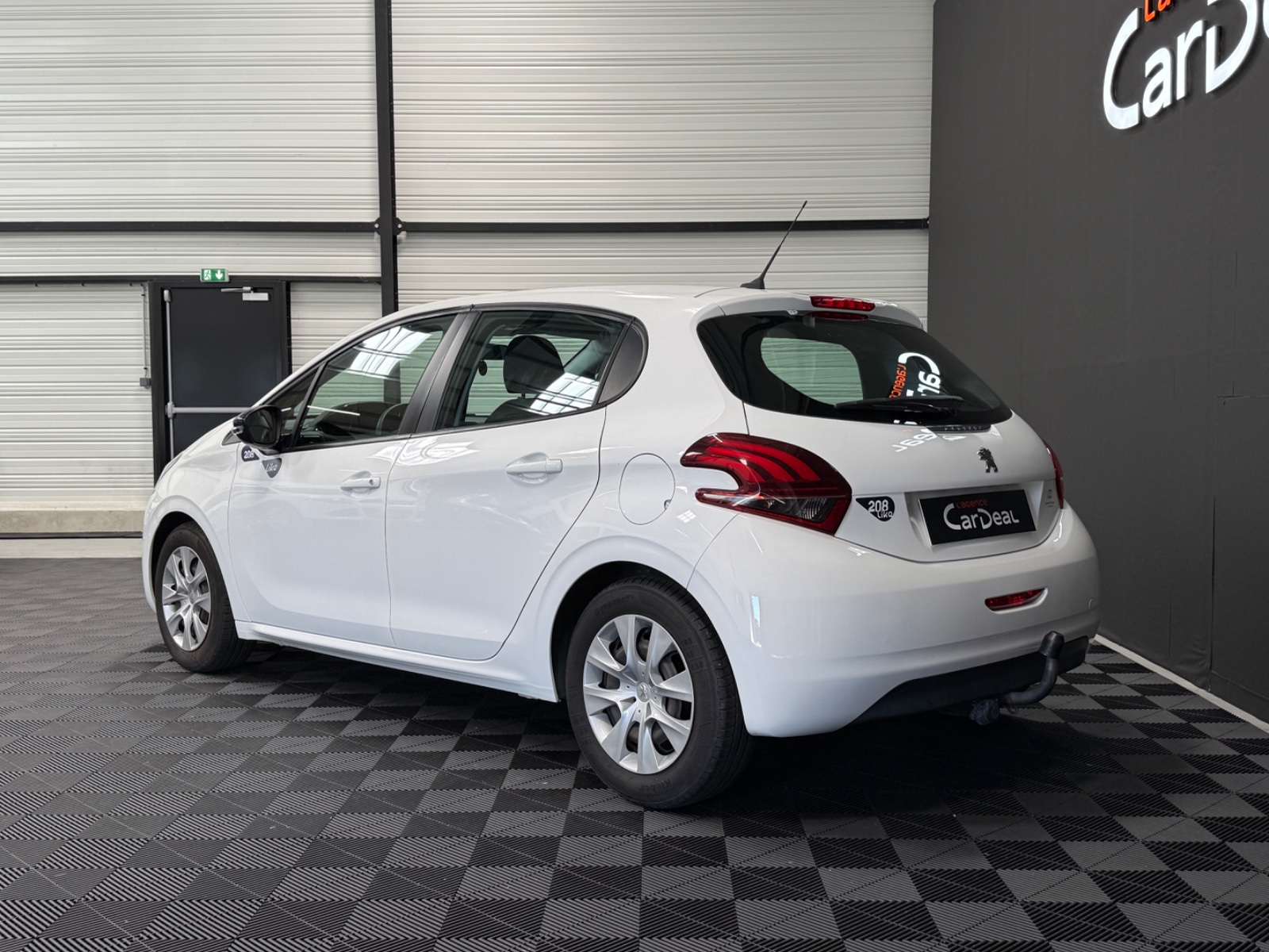 Photo véhicule PEUGEOT 208