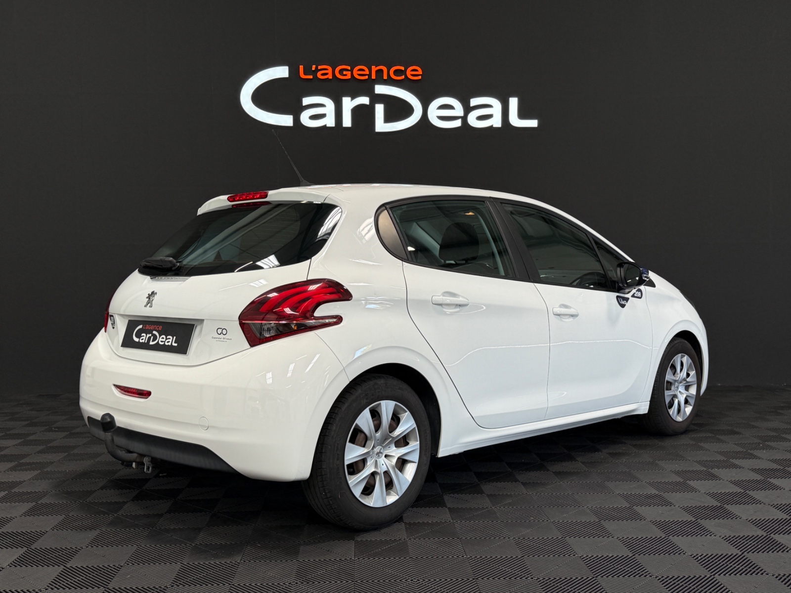 Photo véhicule PEUGEOT 208