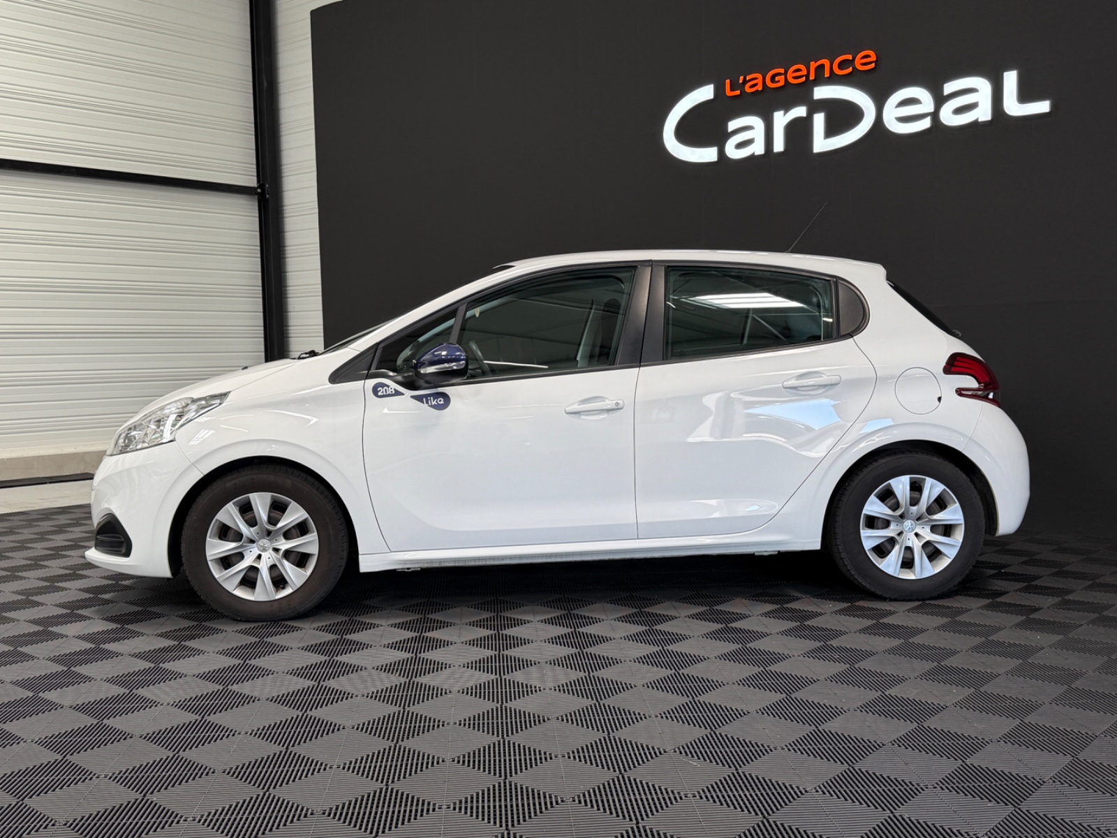 Photo véhicule PEUGEOT 208