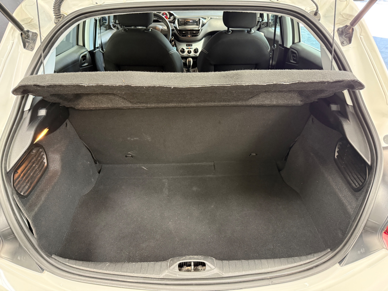 Photo véhicule PEUGEOT 208