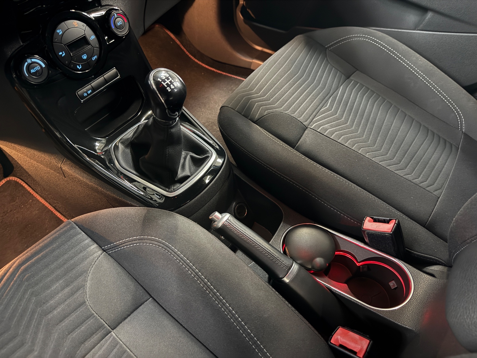 Photo véhicule FORD FIESTA