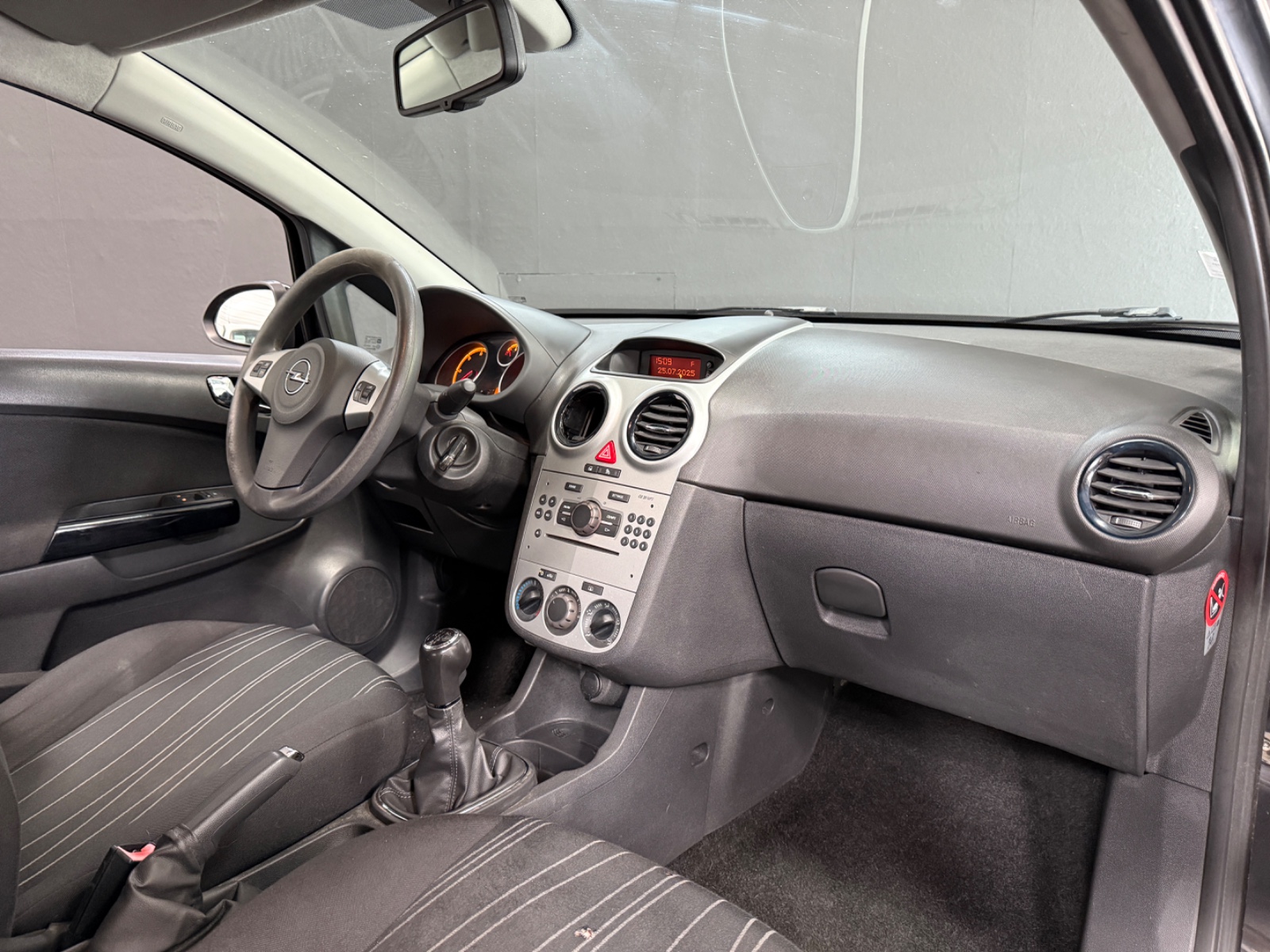 Photo véhicule OPEL CORSA