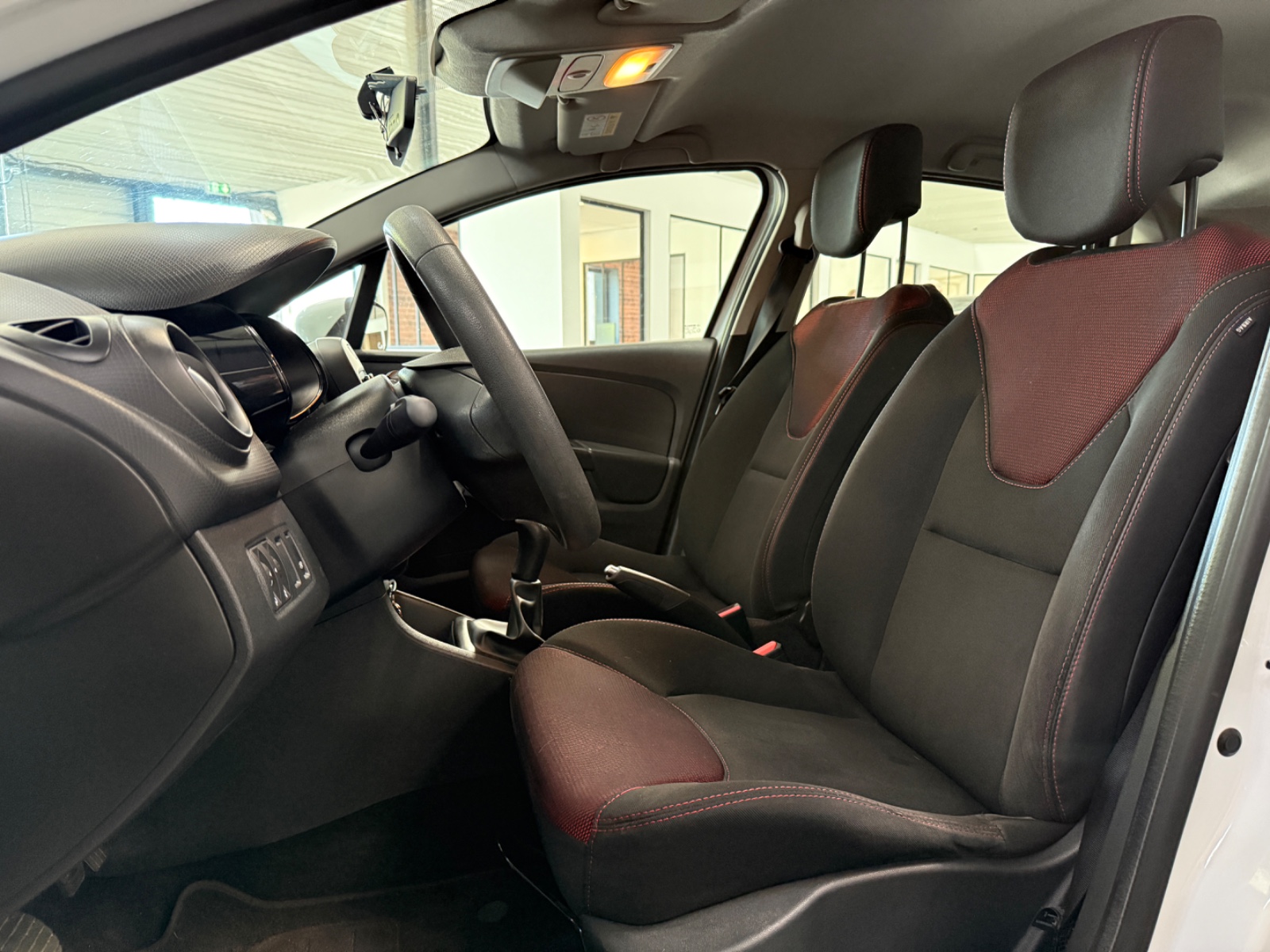 Photo véhicule RENAULT CLIO IV