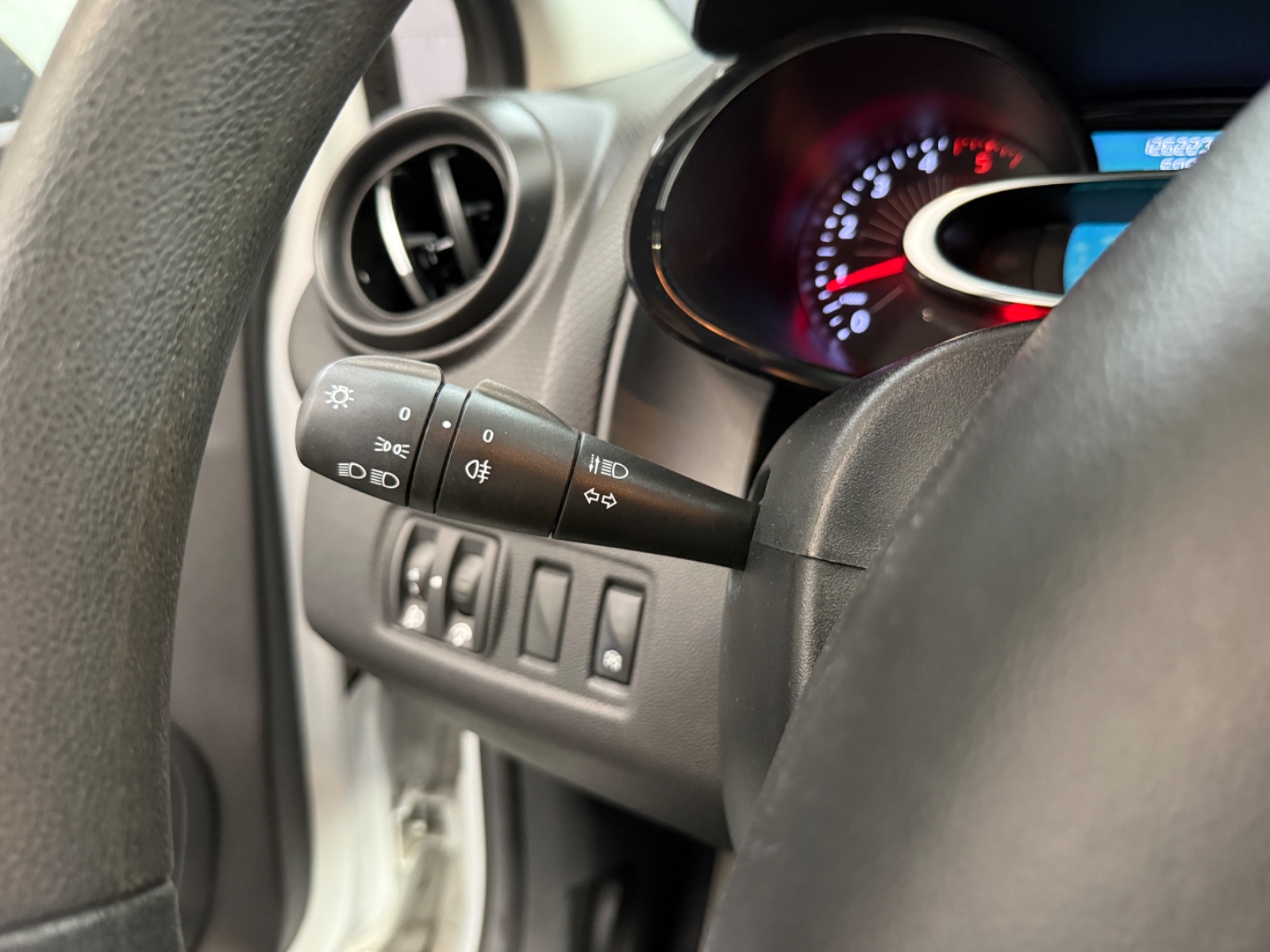 Photo véhicule RENAULT CLIO IV