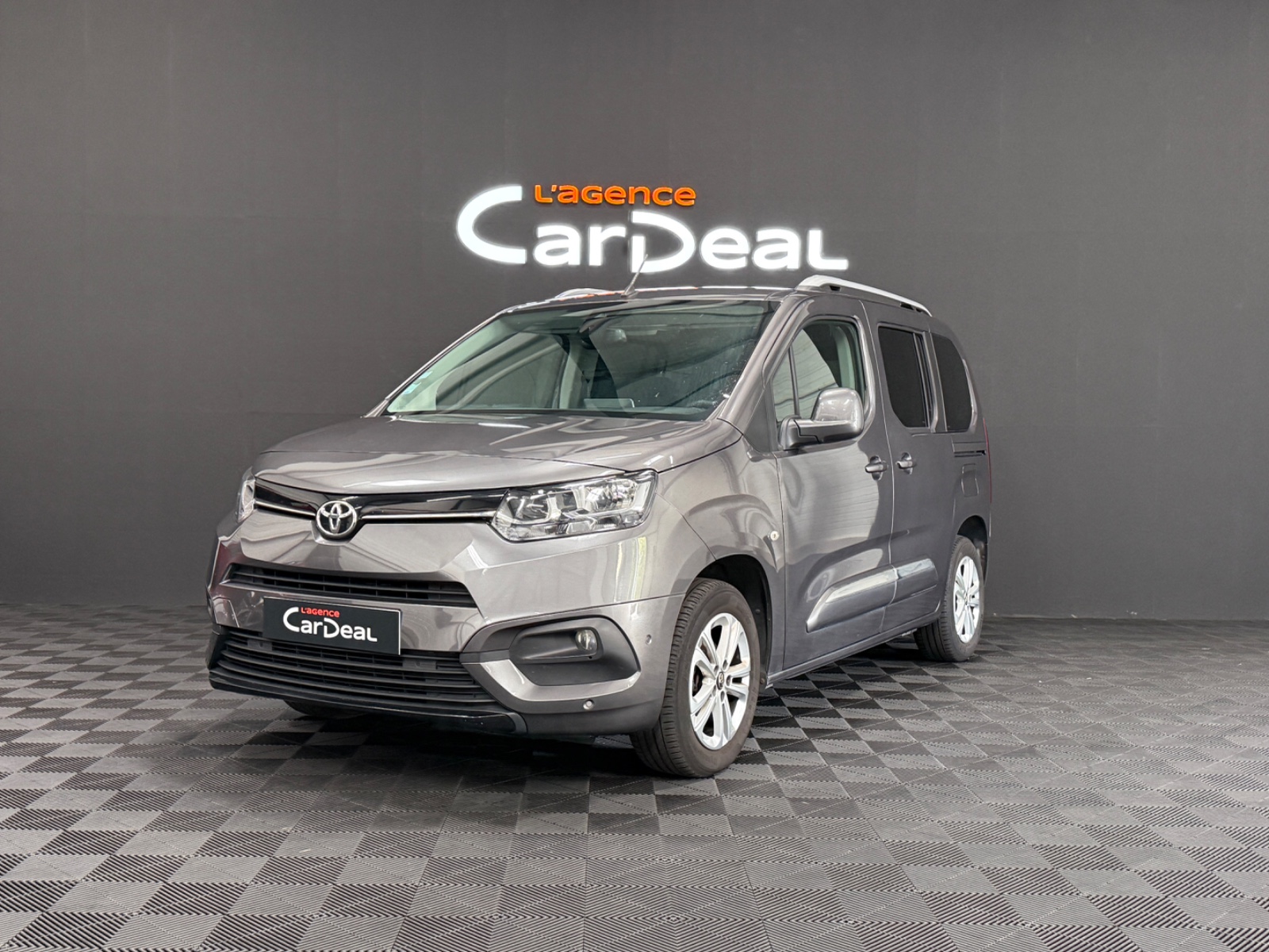 TOYOTA PROACE CITY VERSO Medium 1.5L 100 D-4D BVM5 Executive
