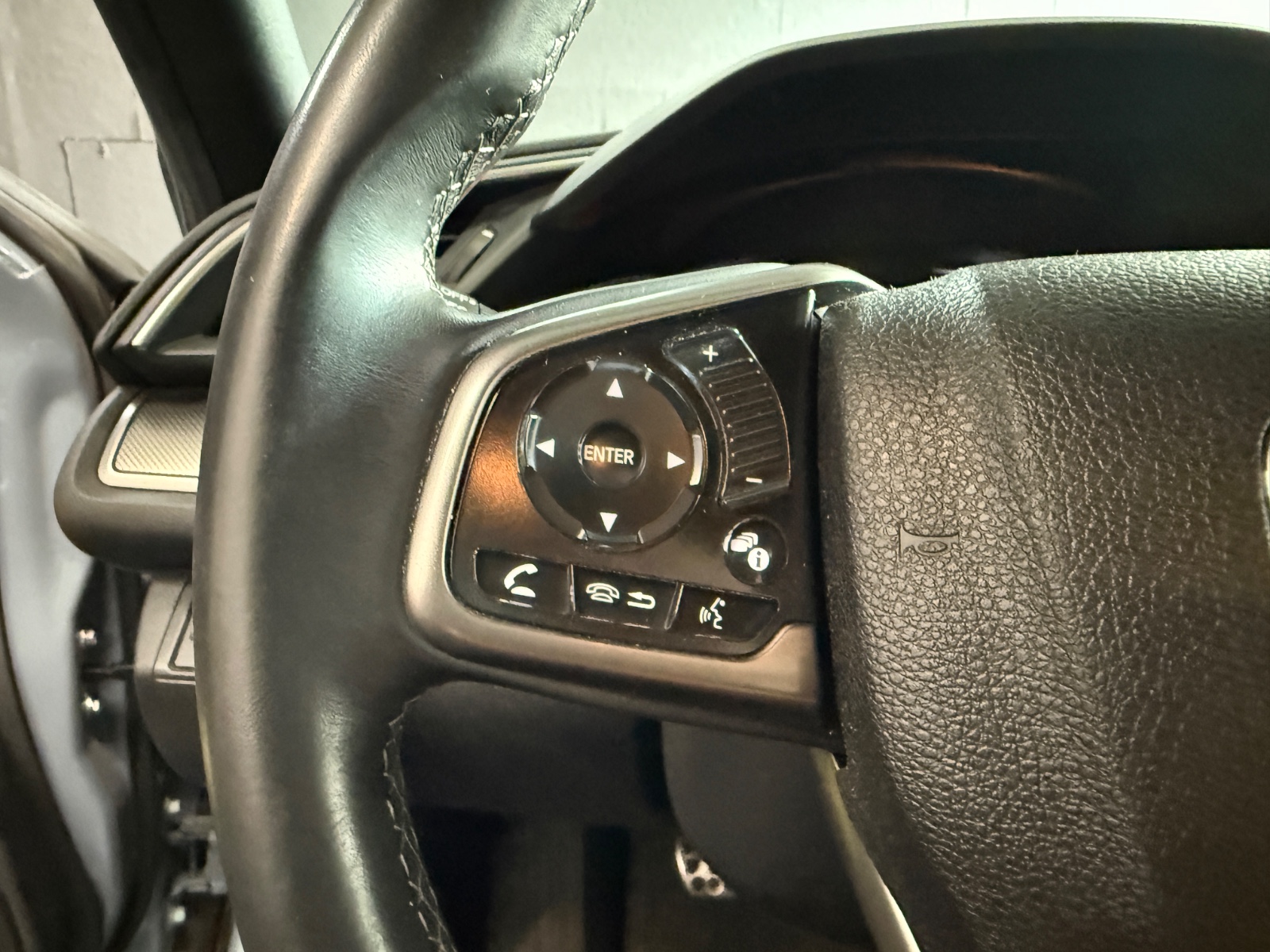 Photo véhicule HONDA CIVIC 2017