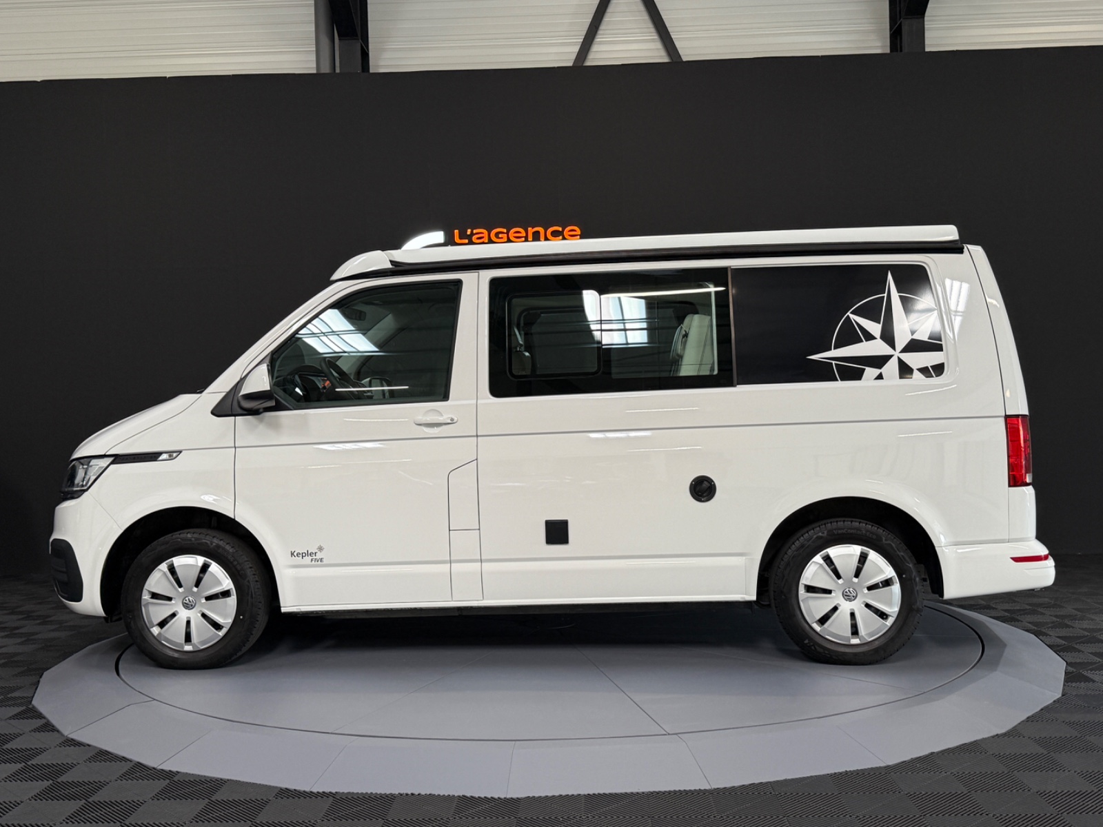 Photo véhicule VOLKSWAGEN TRANSPORTER 6.1 VAN