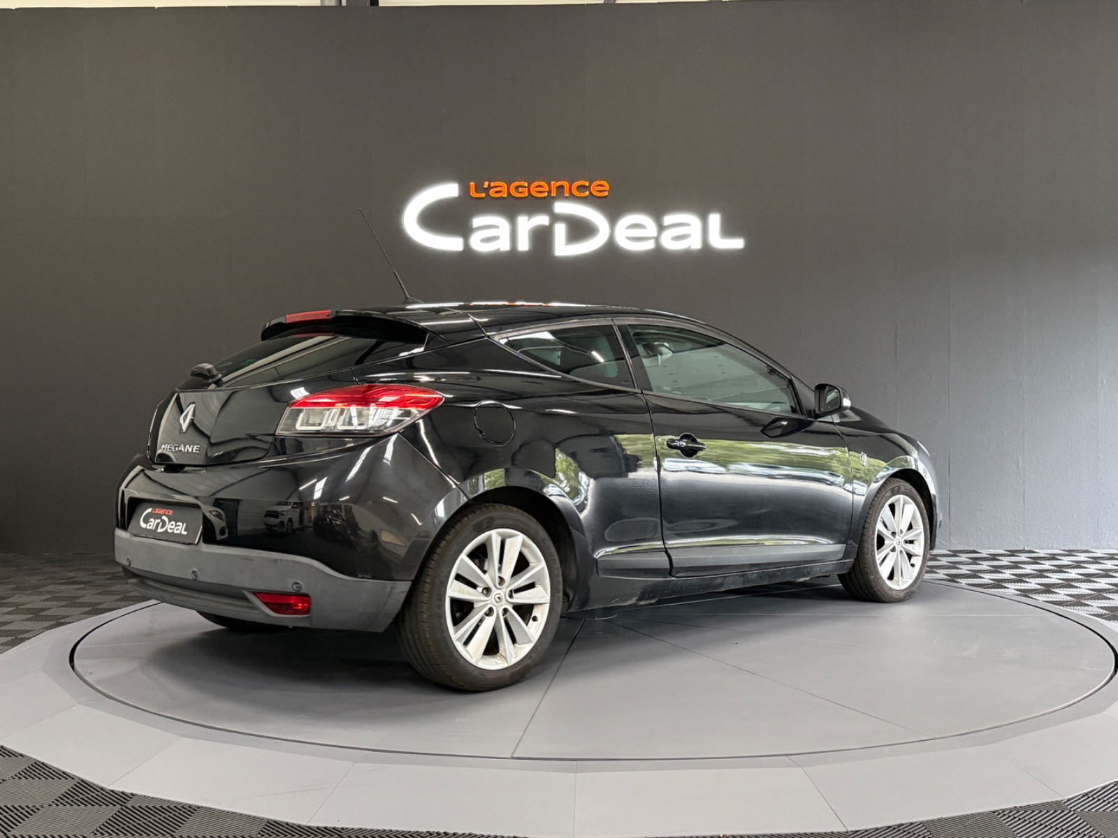 Photo véhicule RENAULT MEGANE III COUPE
