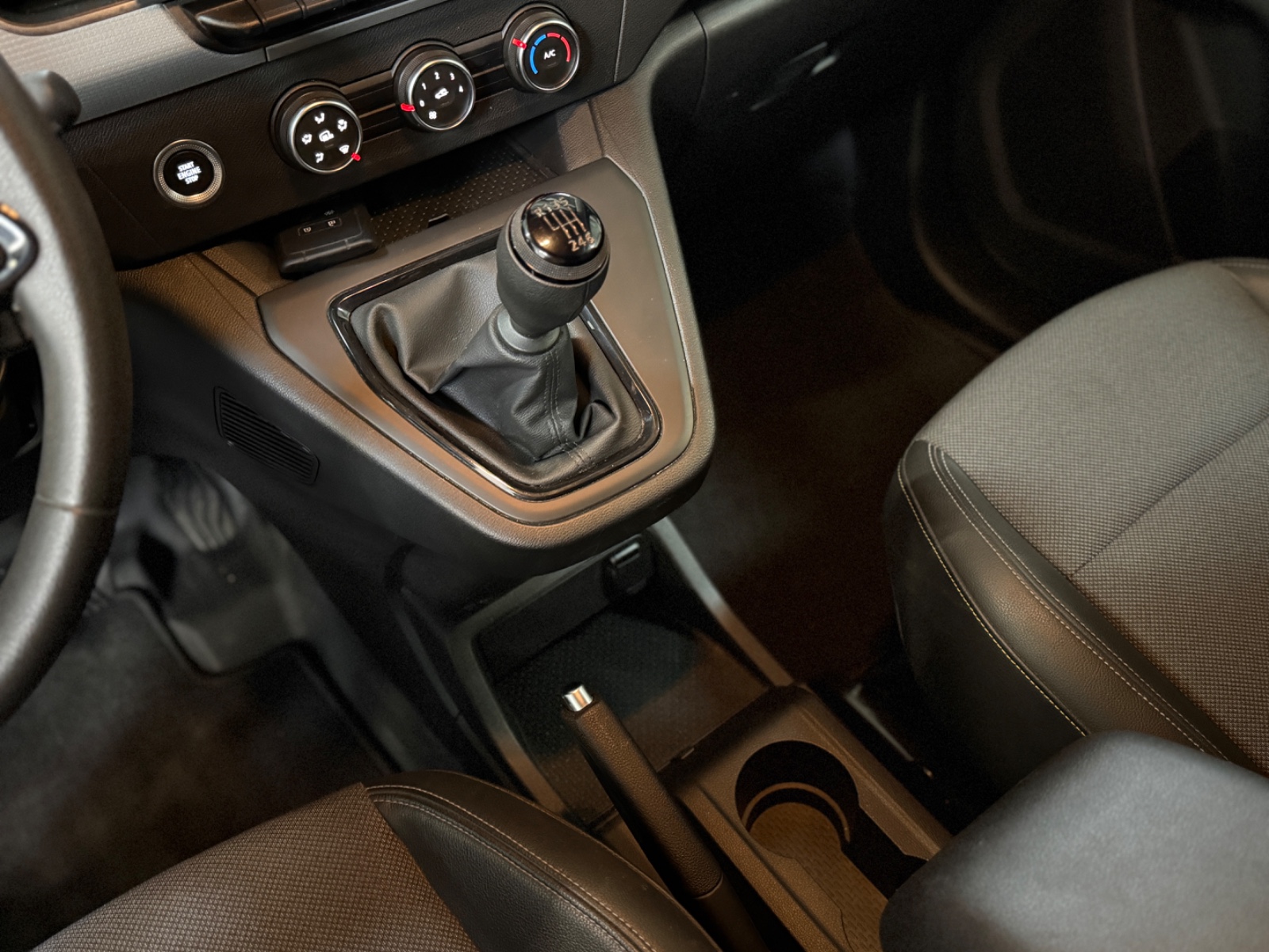 Photo véhicule RENAULT KANGOO VAN