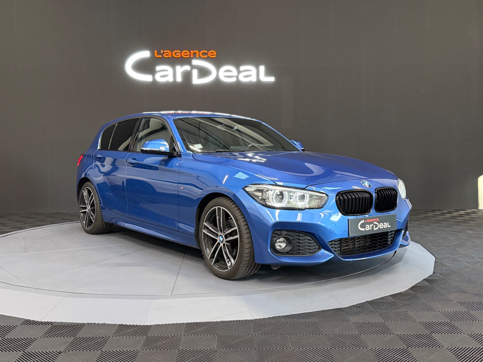 Photo véhicule BMW SERIE 1 LCI2