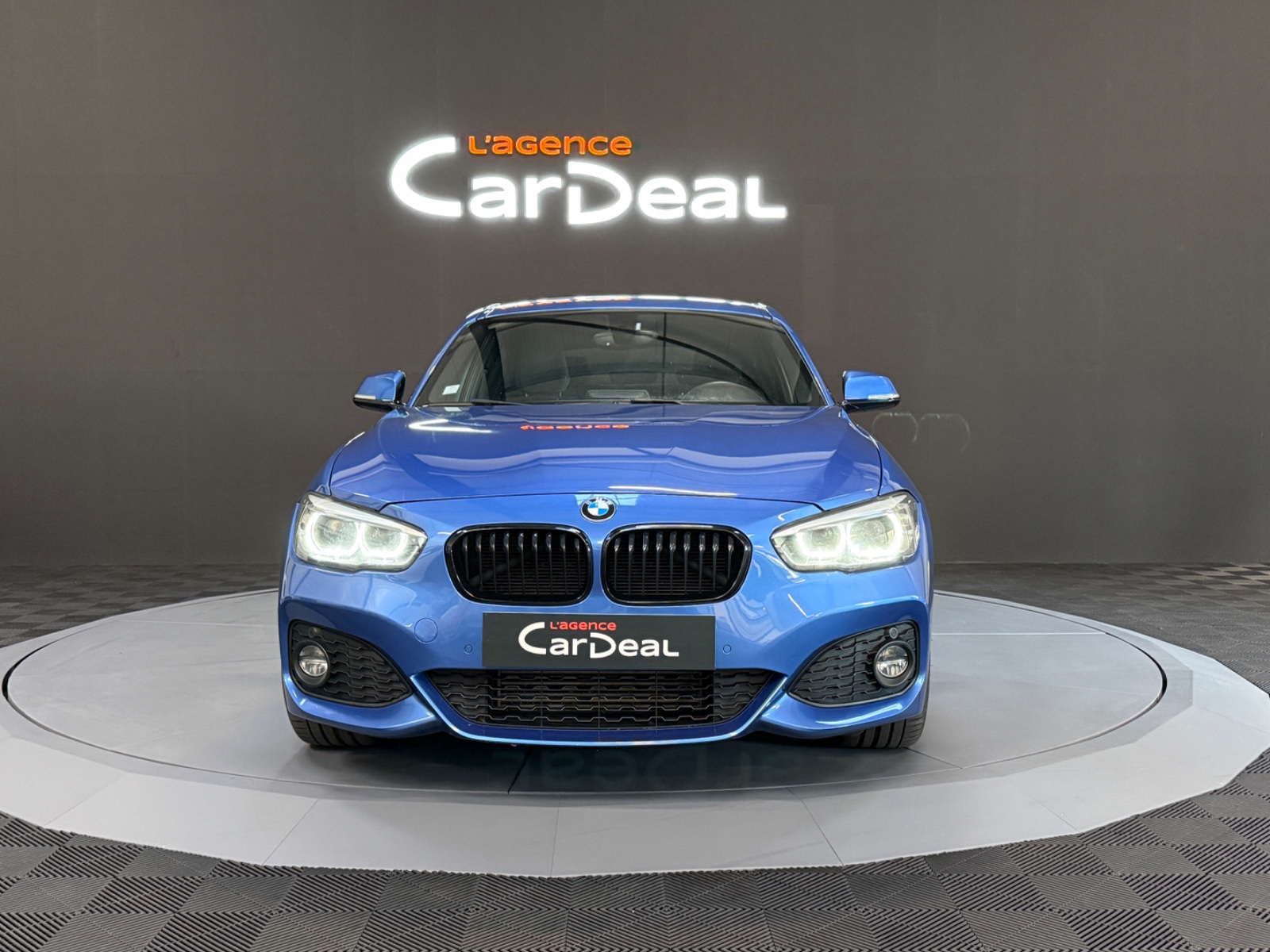 Photo véhicule BMW SERIE 1 LCI2