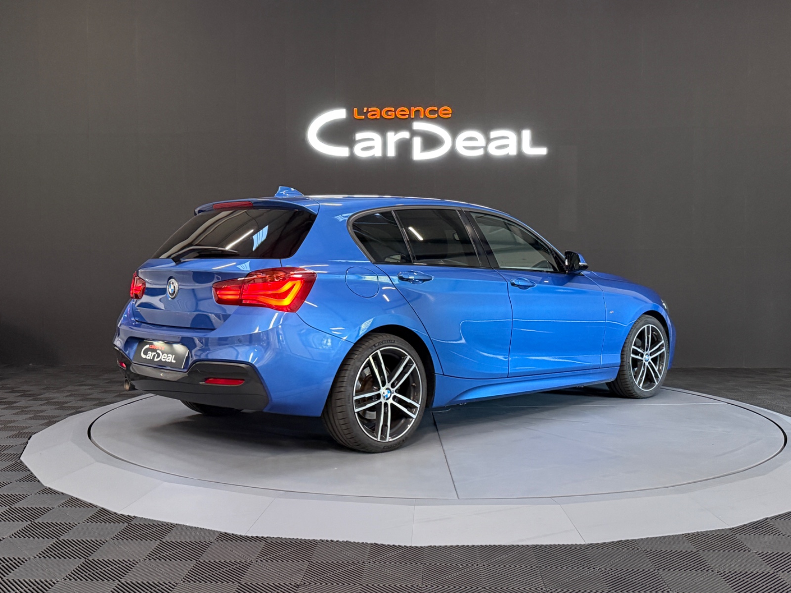Photo véhicule BMW SERIE 1 LCI2