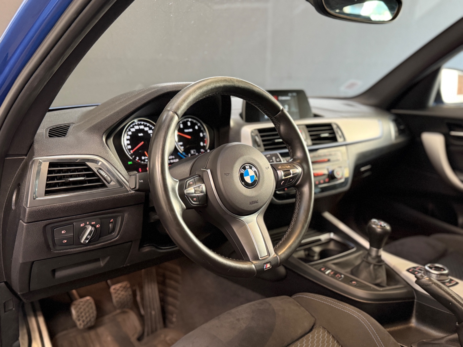 Photo véhicule BMW SERIE 1 LCI2