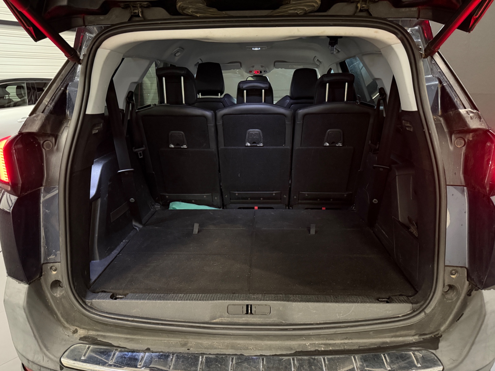 Photo véhicule PEUGEOT 5008