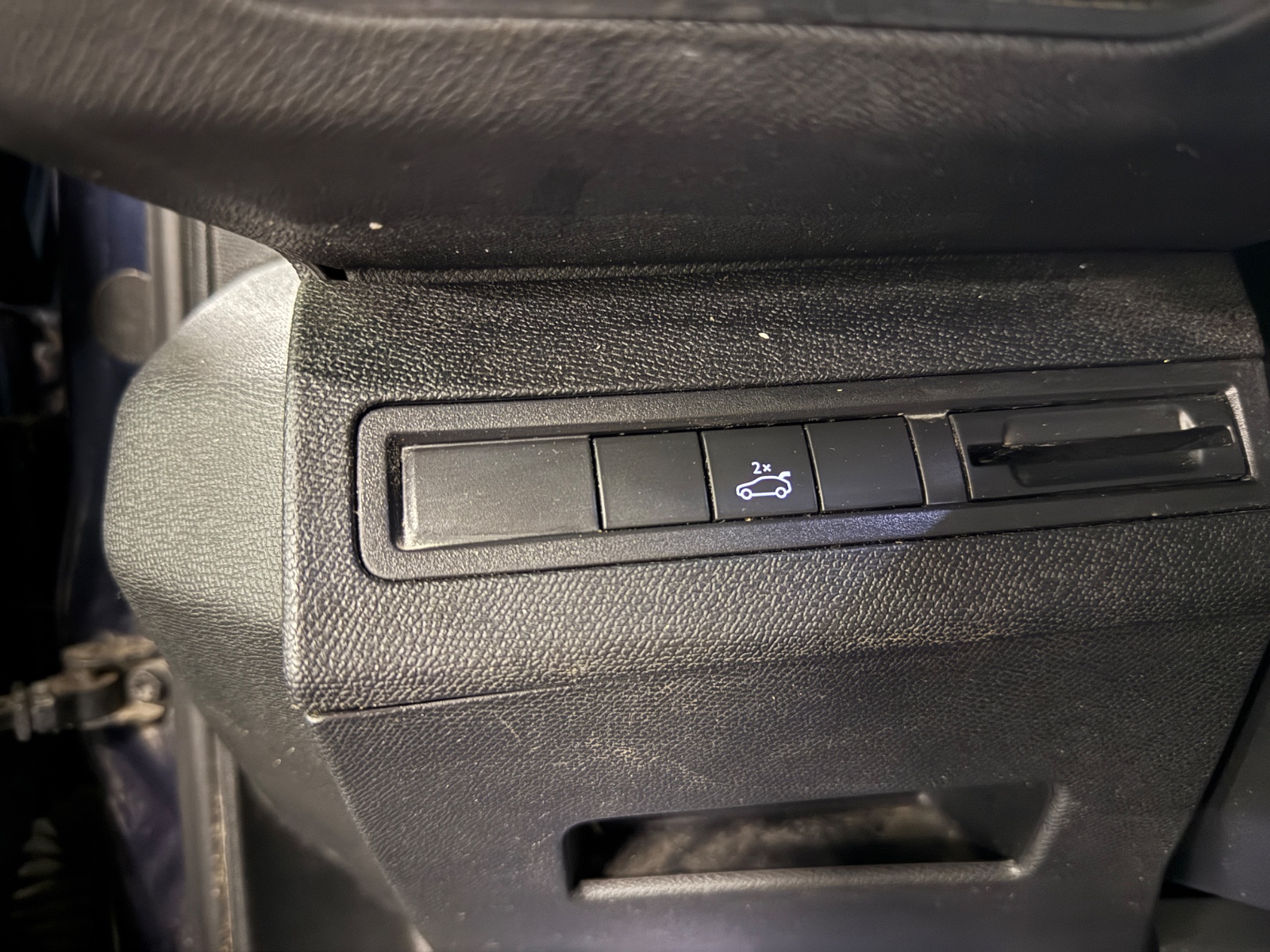 Photo véhicule PEUGEOT 5008