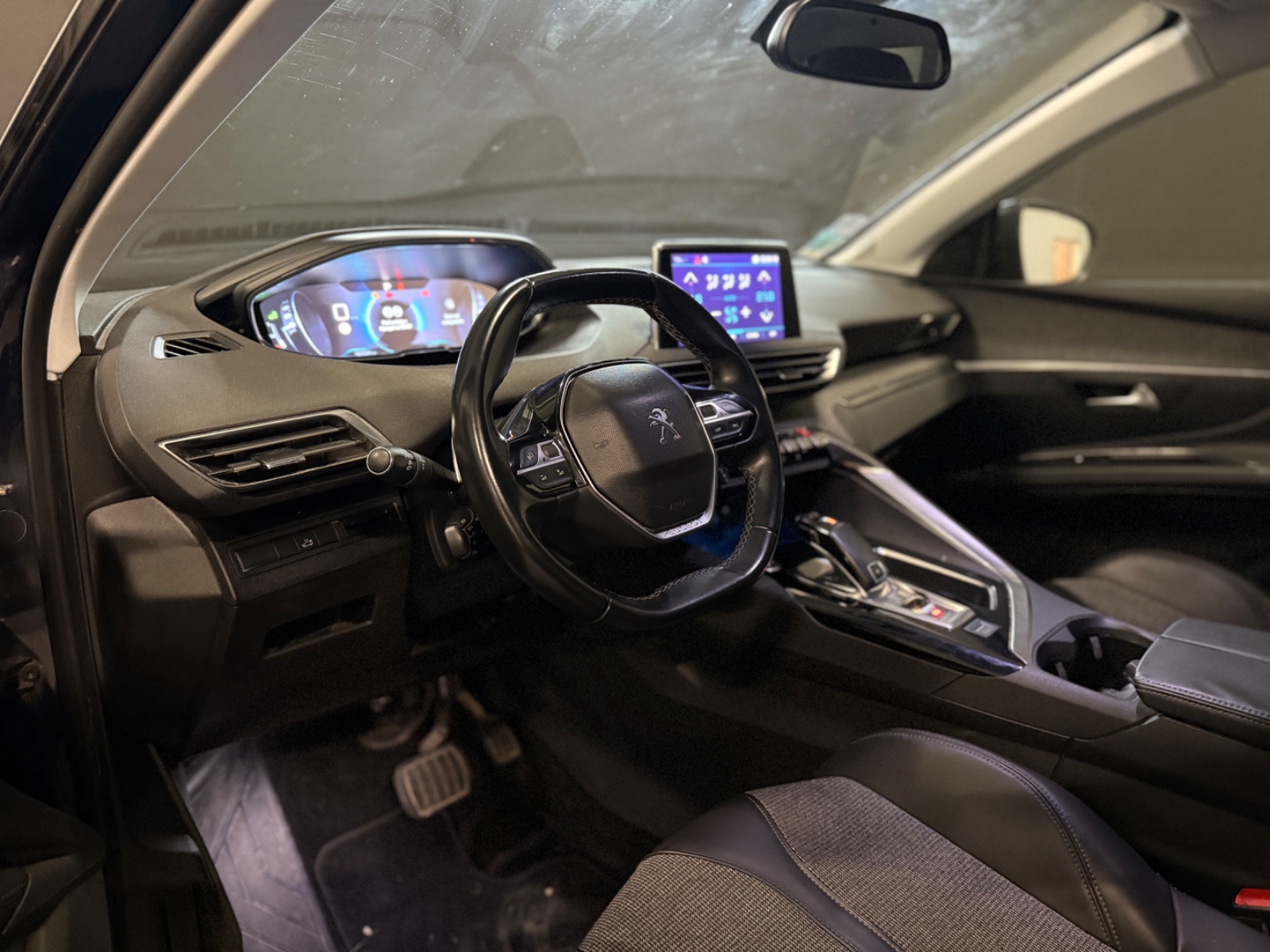 Photo véhicule PEUGEOT 5008