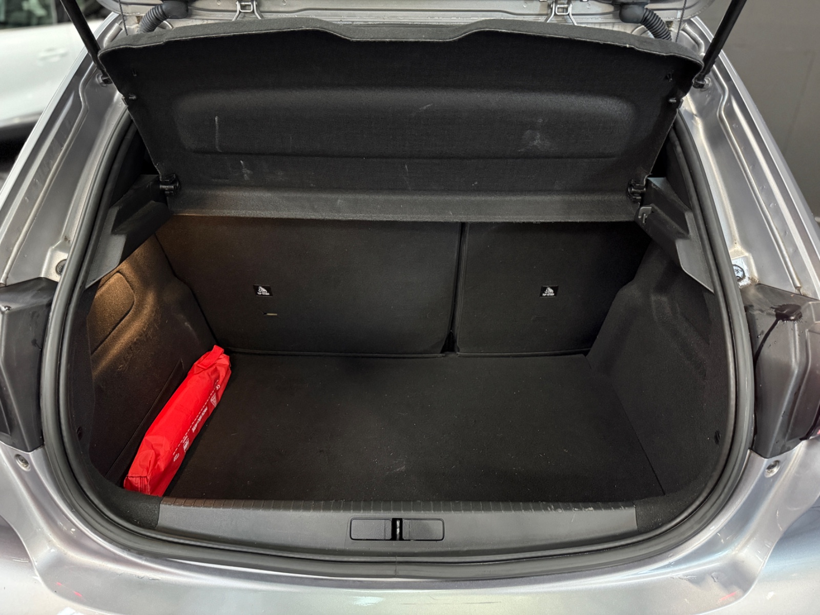 Photo véhicule PEUGEOT 208