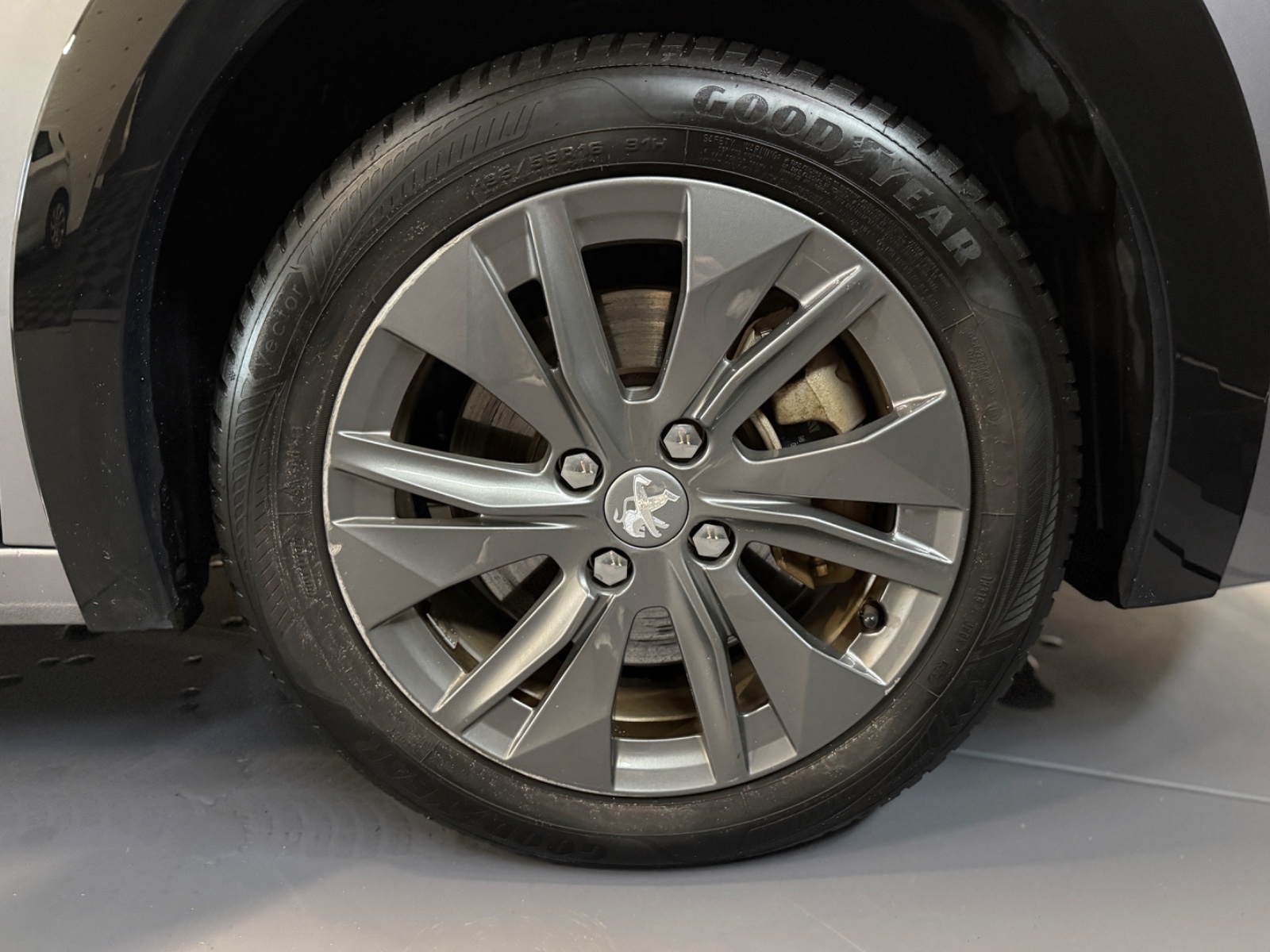 Photo véhicule PEUGEOT 208