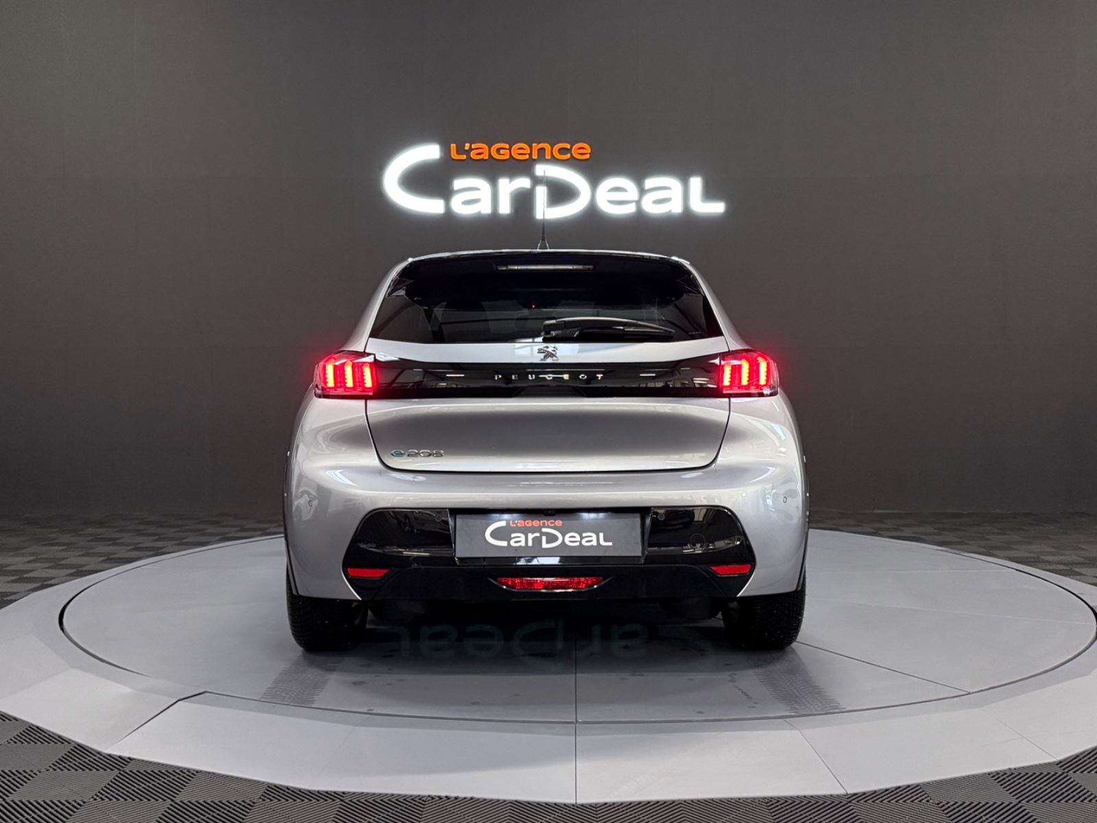 Photo véhicule PEUGEOT 208