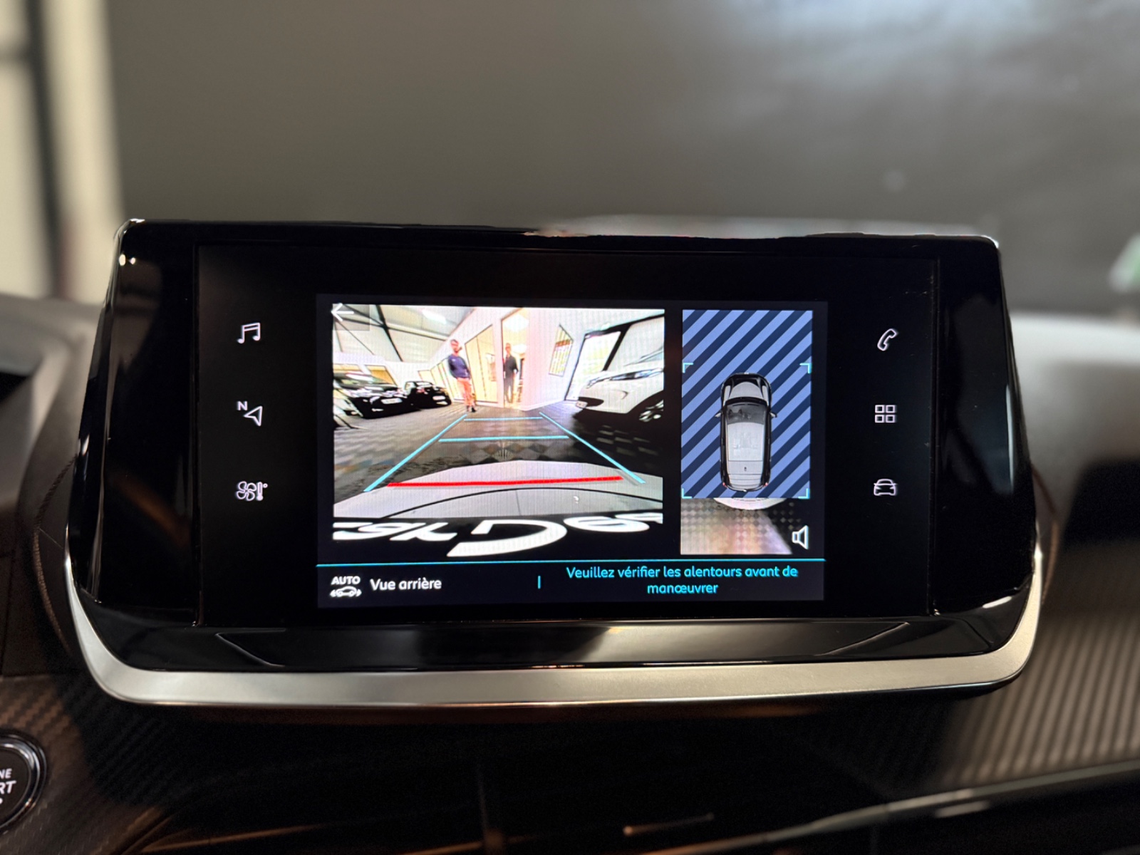 Photo véhicule PEUGEOT 208