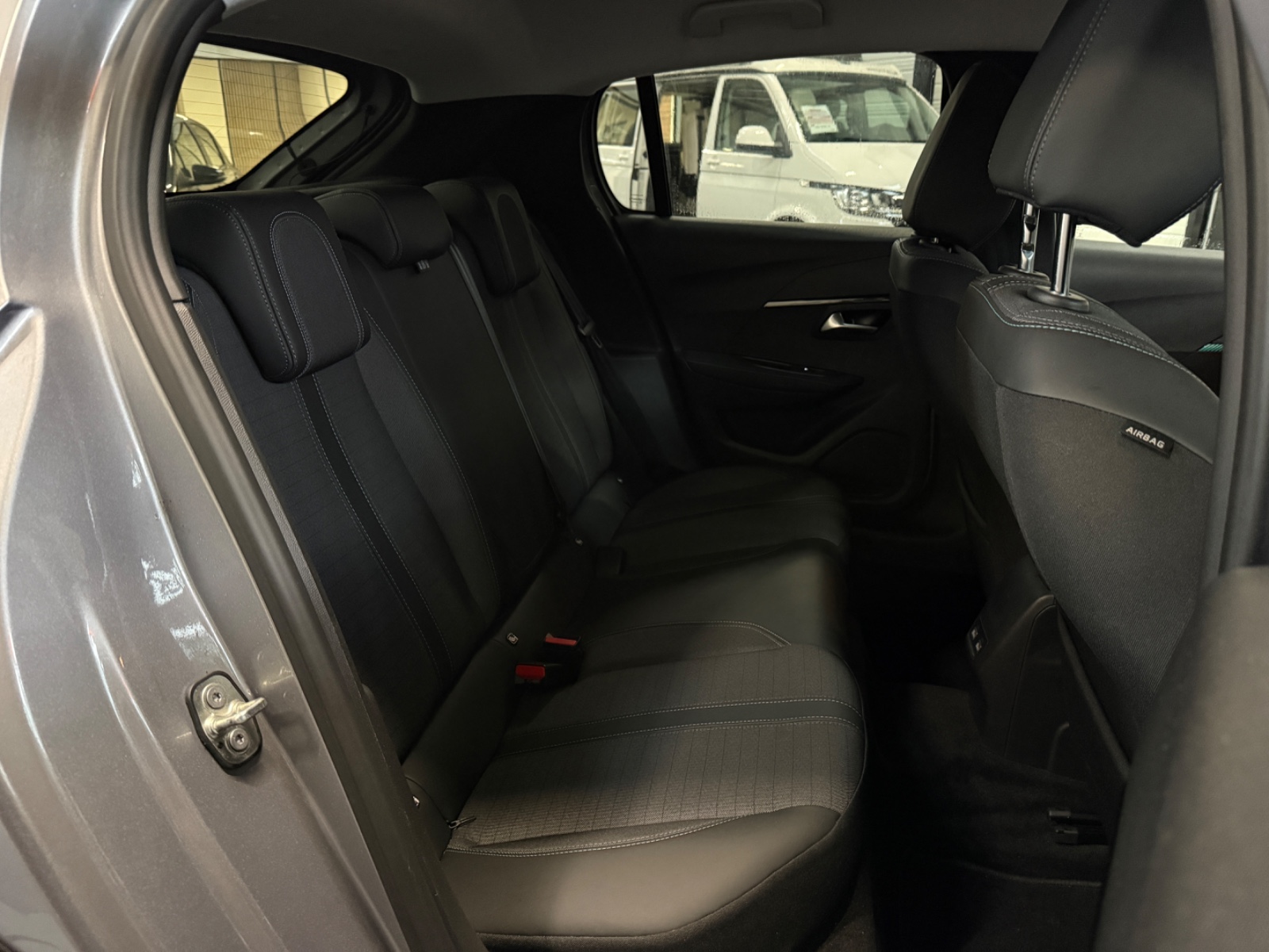 Photo véhicule PEUGEOT 208