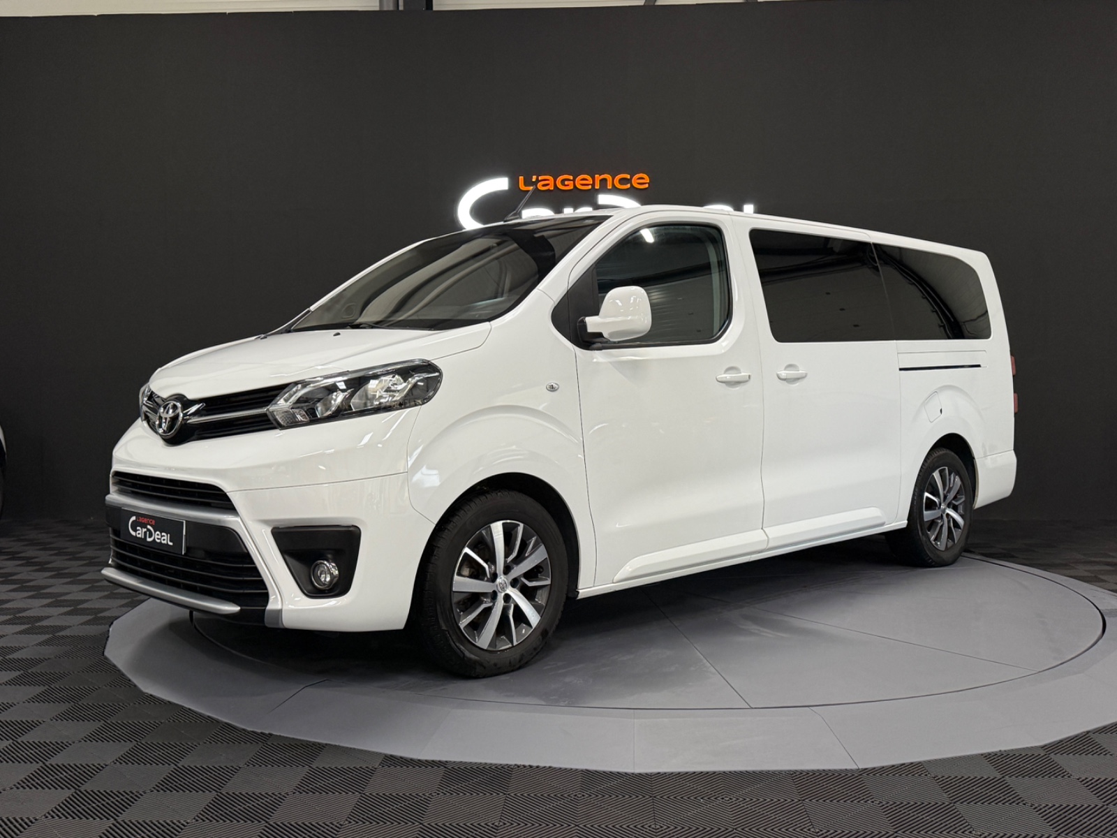 Photo véhicule TOYOTA PROACE VERSO RC21