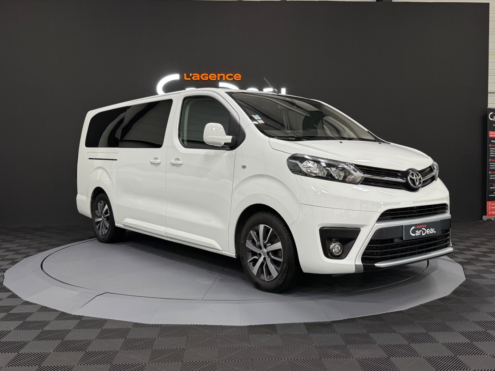Photo véhicule TOYOTA PROACE VERSO RC21