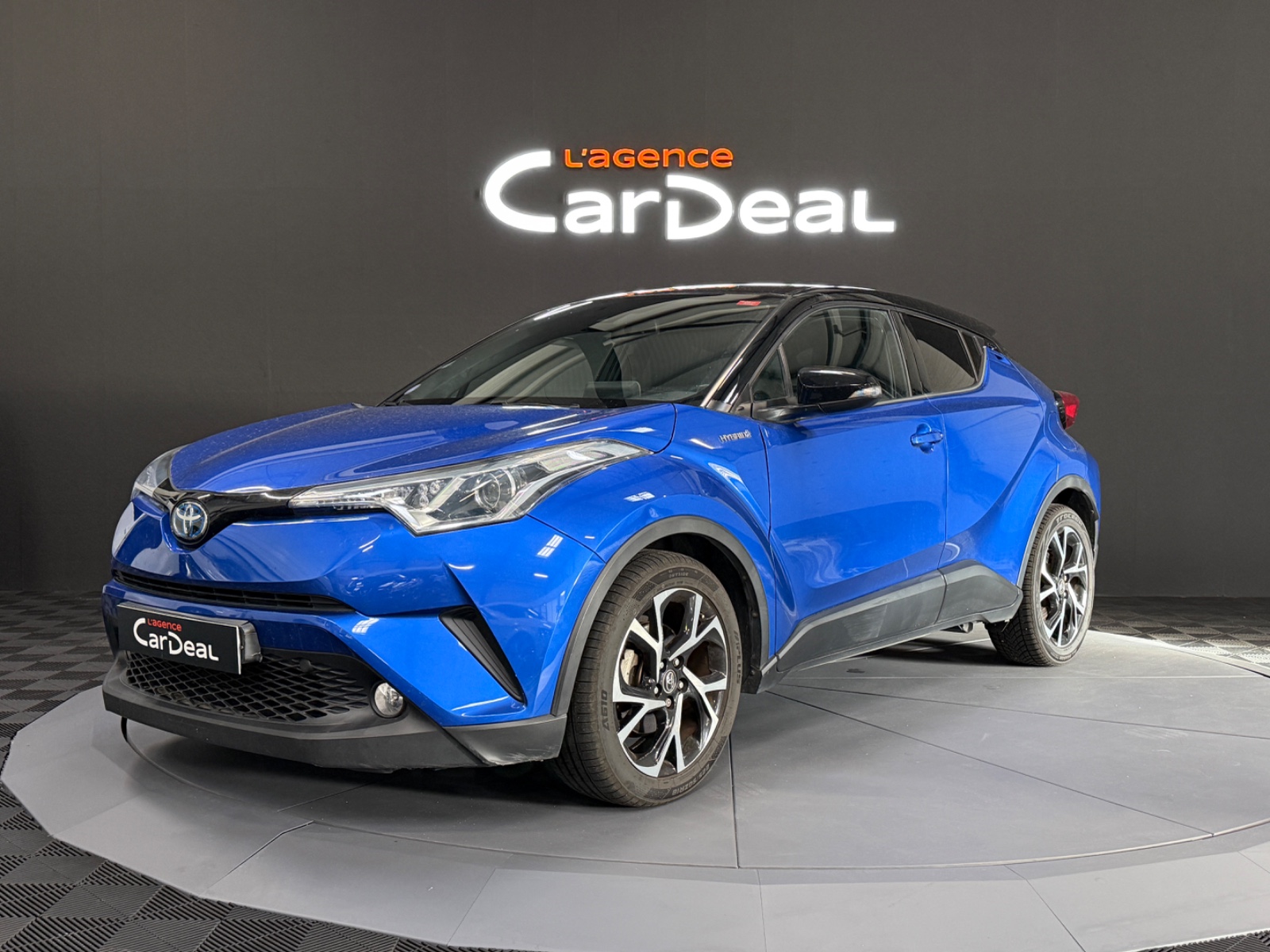 Photo véhicule TOYOTA C-HR