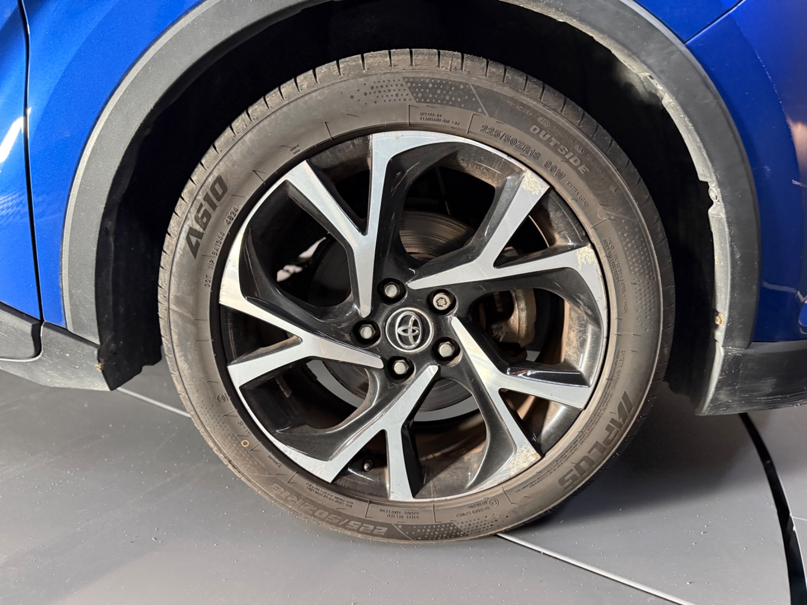 Photo véhicule TOYOTA C-HR