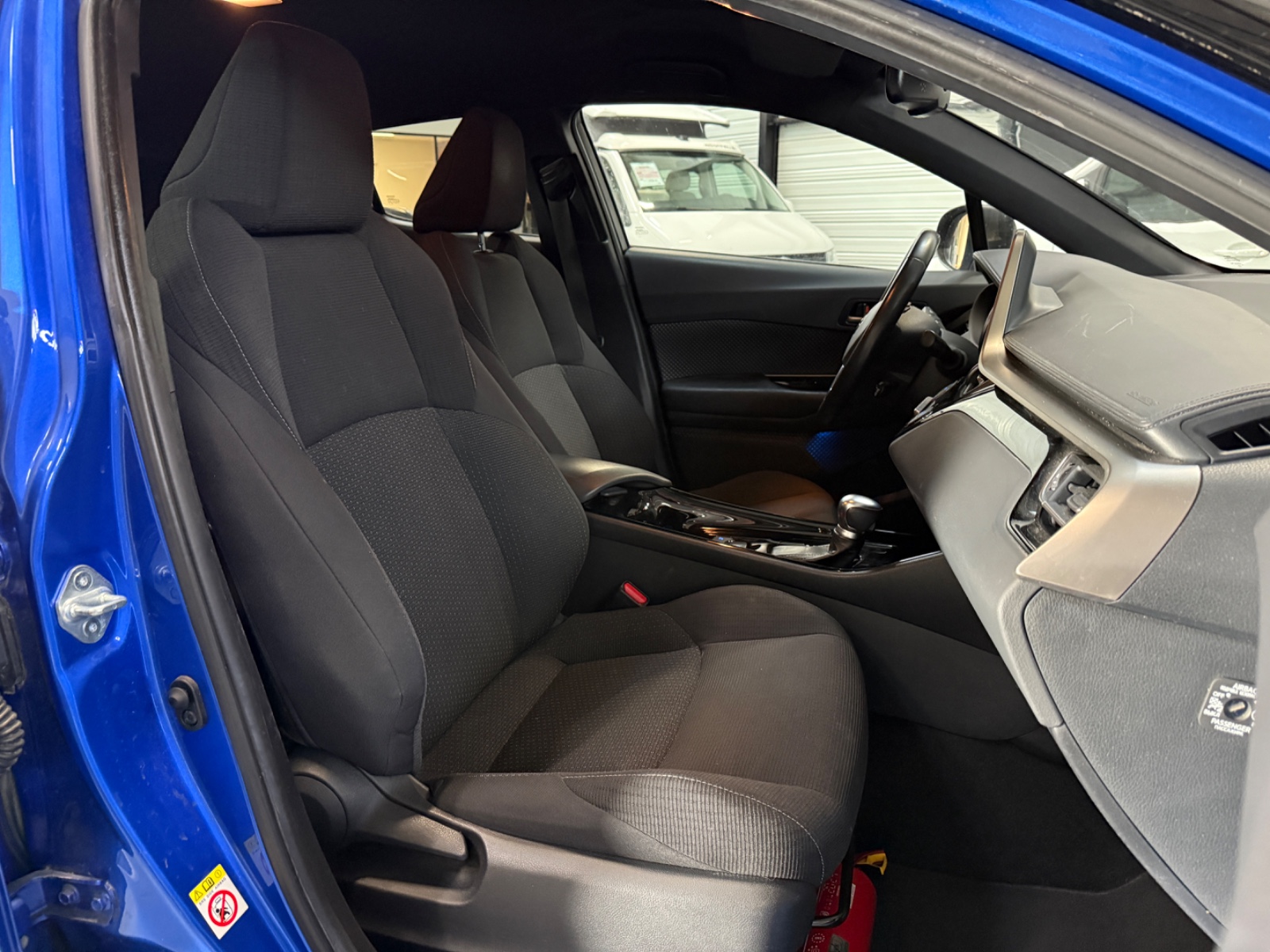 Photo véhicule TOYOTA C-HR