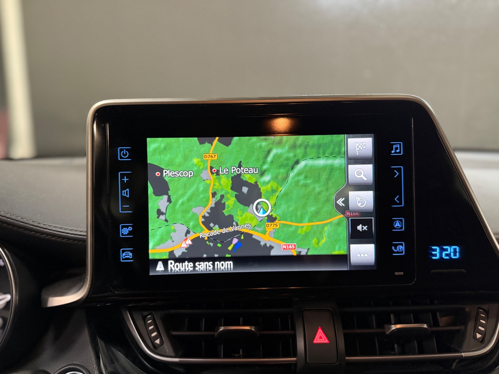 Photo véhicule TOYOTA C-HR