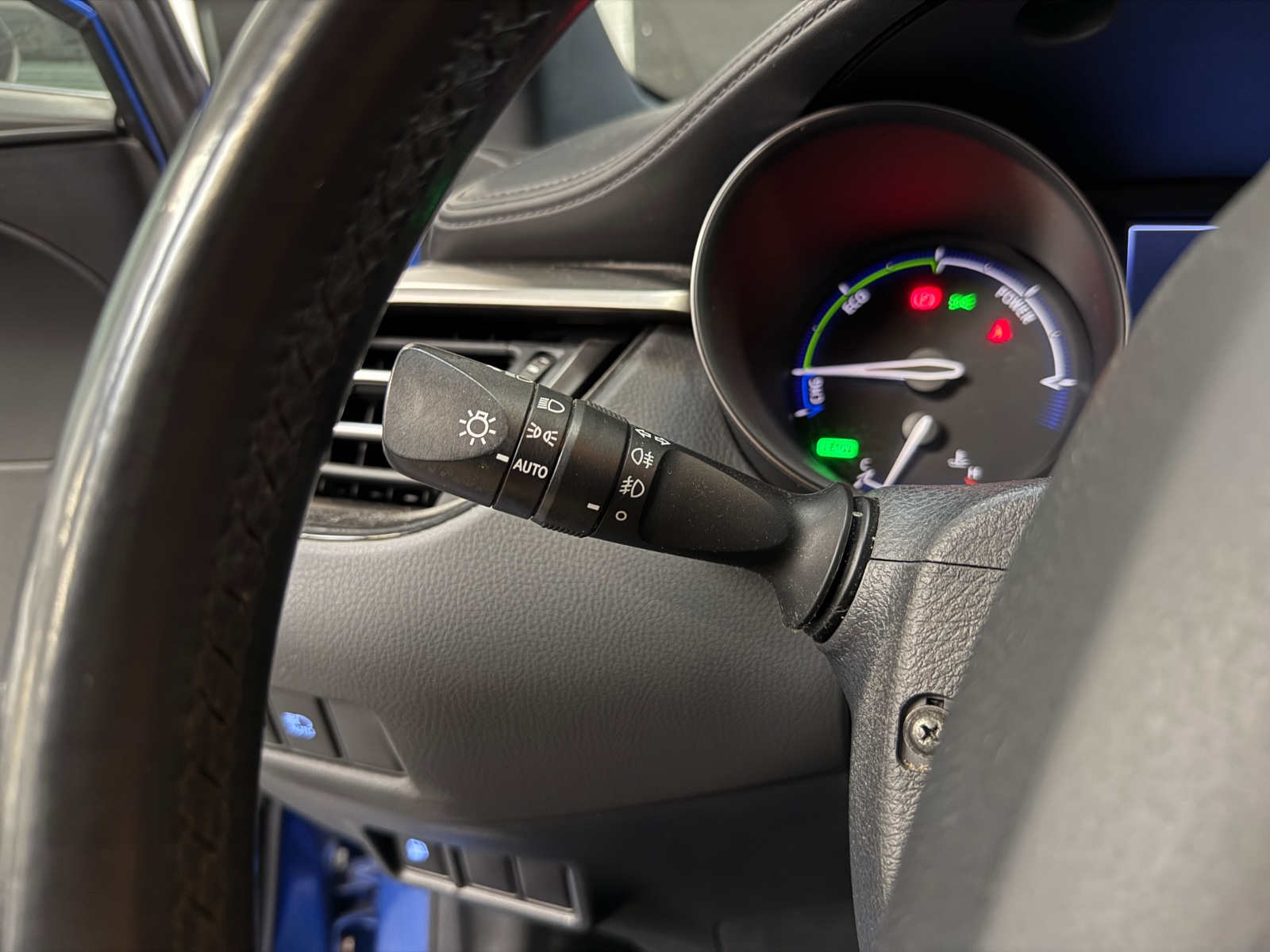 Photo véhicule TOYOTA C-HR