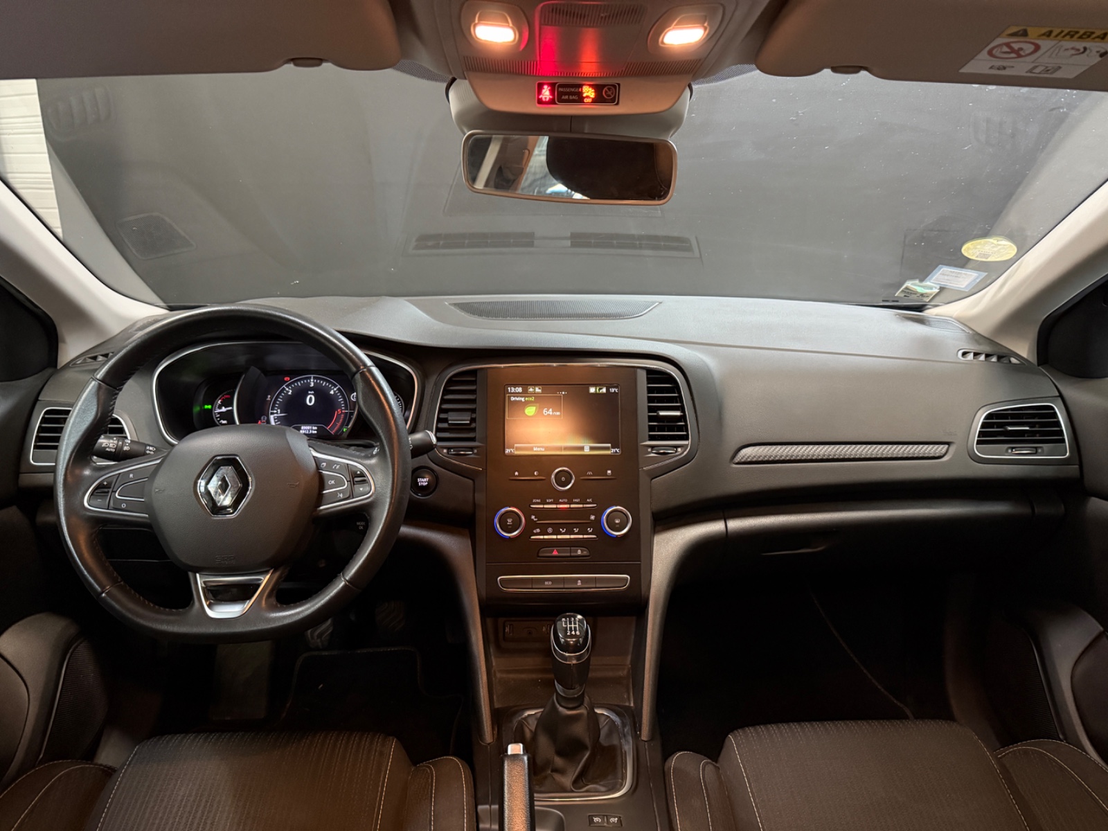 Photo véhicule RENAULT MEGANE IV ESTATE