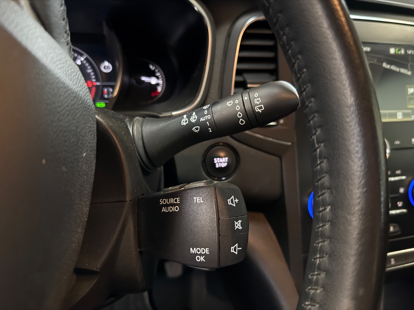 Photo véhicule RENAULT MEGANE IV ESTATE